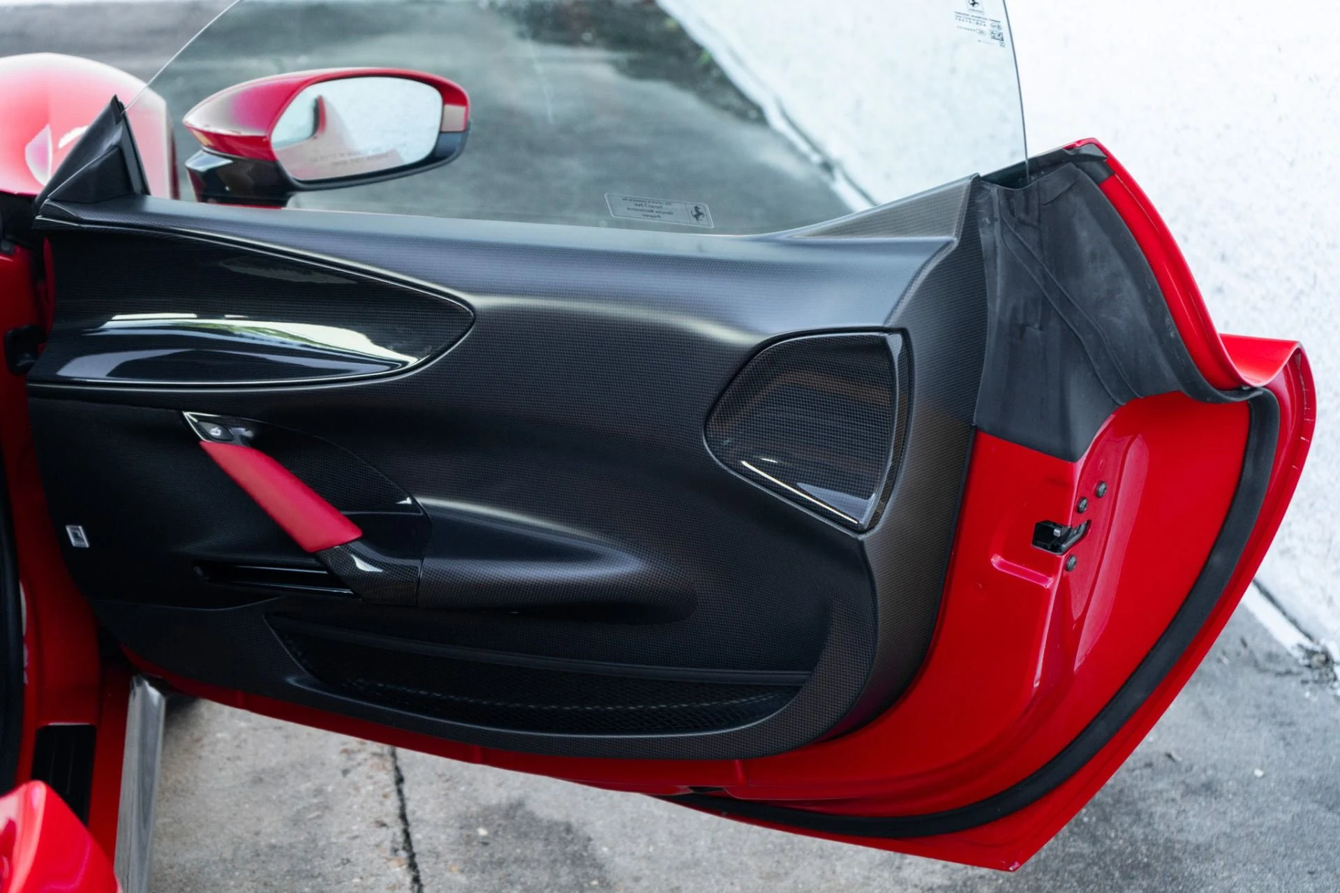 mph029_3590874679_Used_2023_Ferrari_SF_90_Stradale_1764710816_d44f7c0926