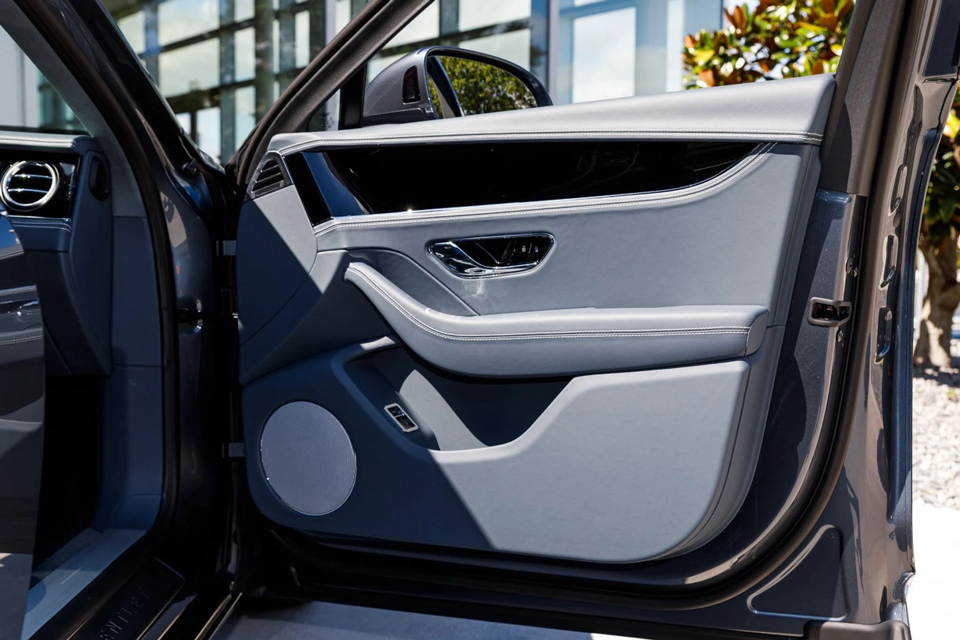 mph029_3591807624_33896bea5da9beab5ffdb5fd81d8f1aex_c43759d2d8