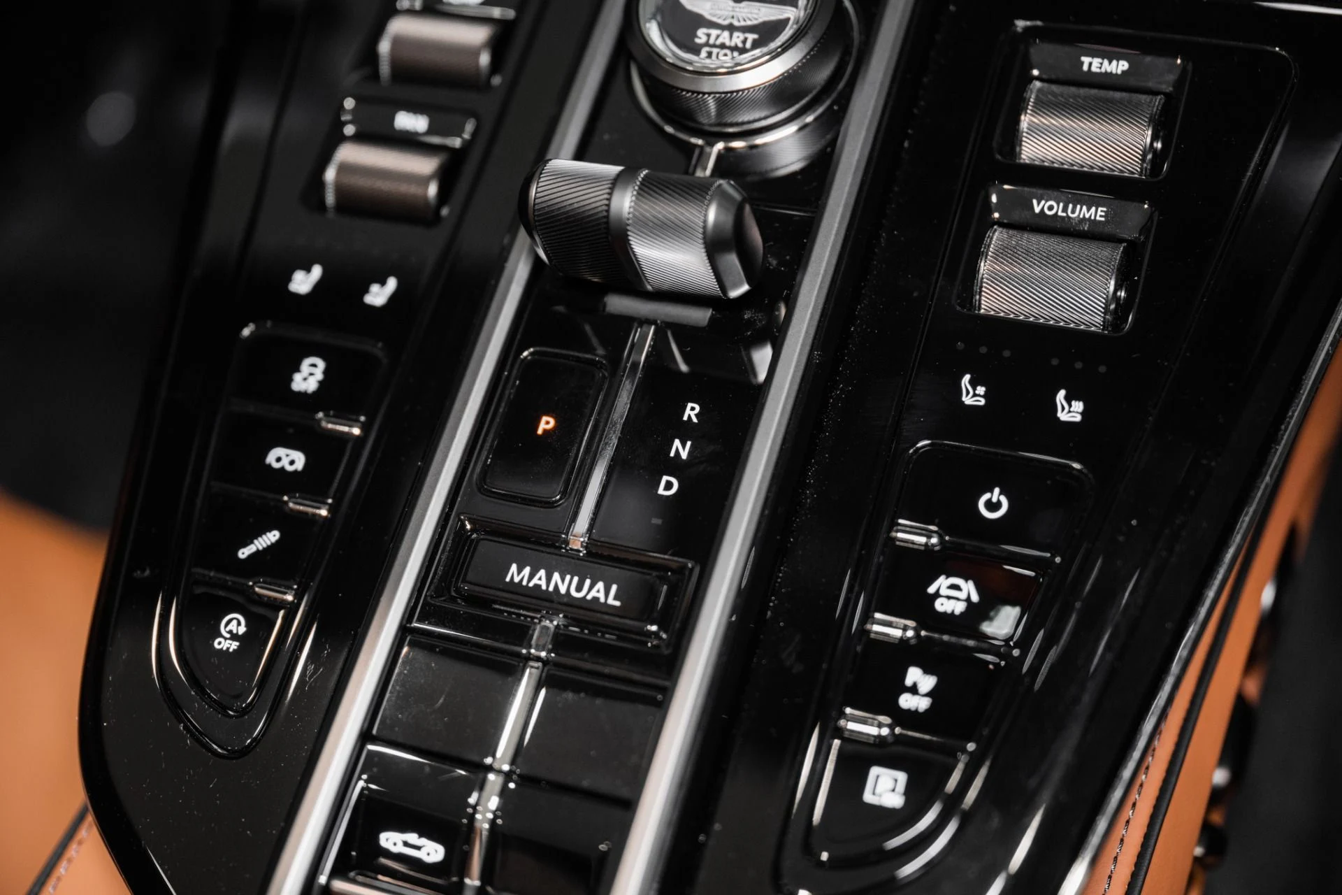 mph029_3597146764_New_2026_Aston_Martin_Vantage_Roadster_1785470681_8b3b31e52f