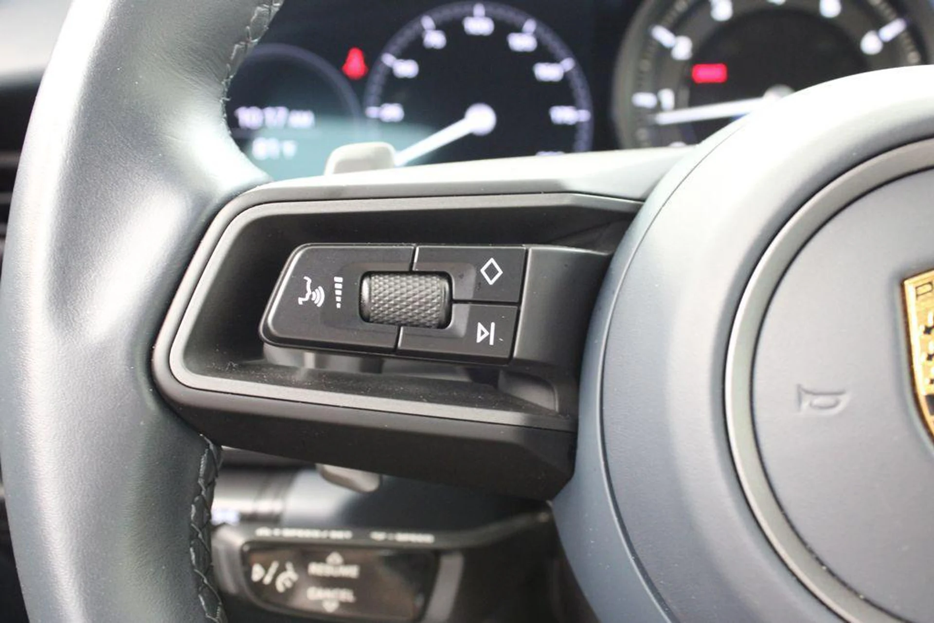 mph029_3610729995_Pk_JVZLKF_6j0bq_Ock1oz_Zos1_IT_8_U_1c32ccb446