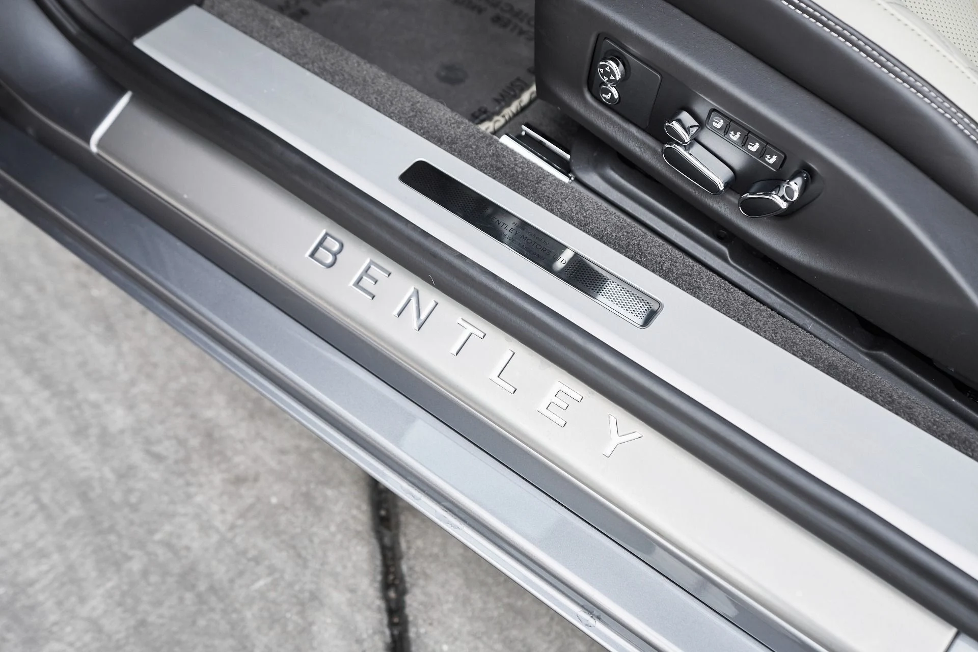 mph029_3615193792_Used_2021_Bentley_Continental_GT_V8_1764018707_df34b8e5ed