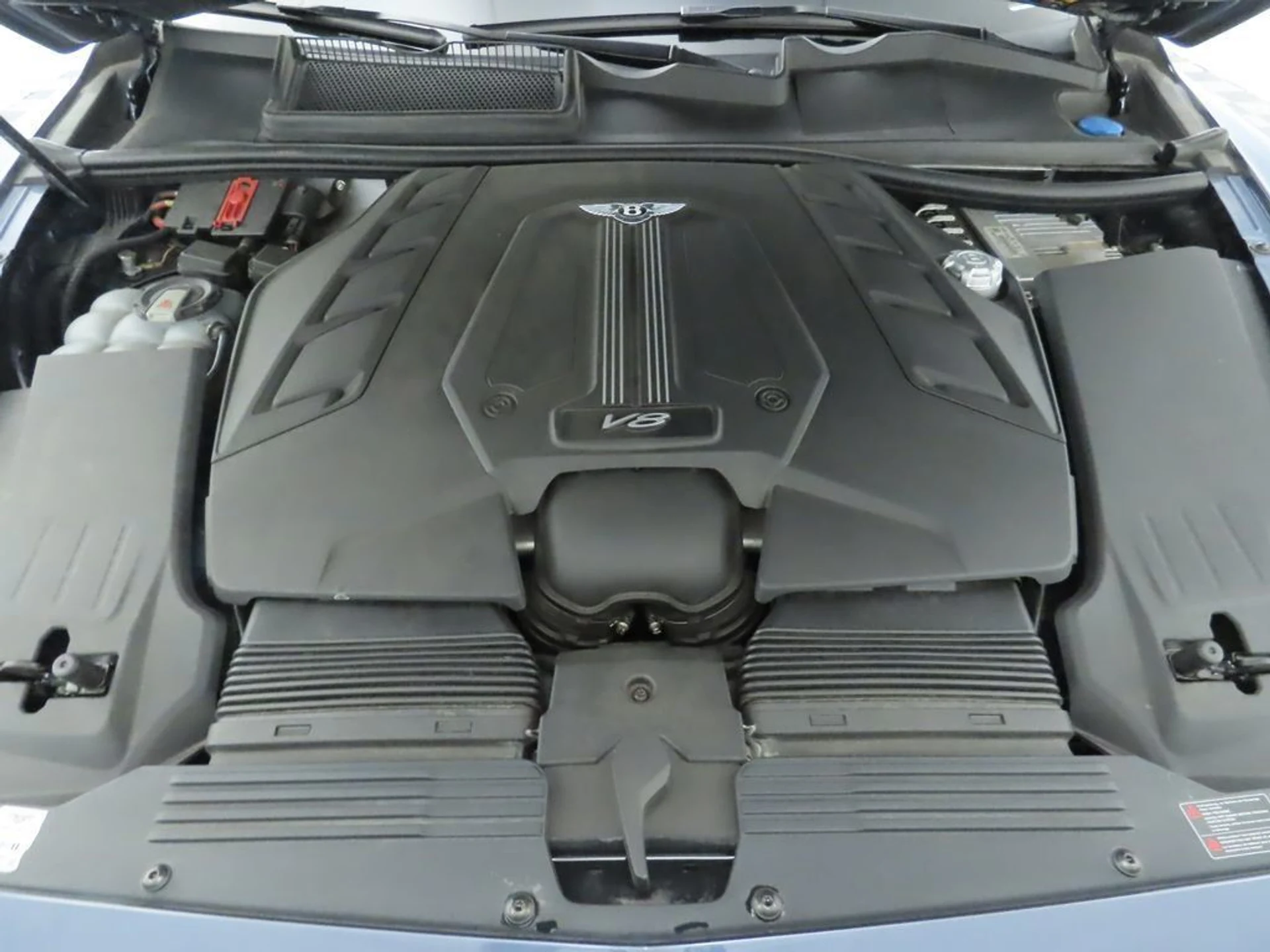 mph029_3665257269_used_2019_bentley_bentayga_v8awd_8119_22979397_30_1024_b77feb7101