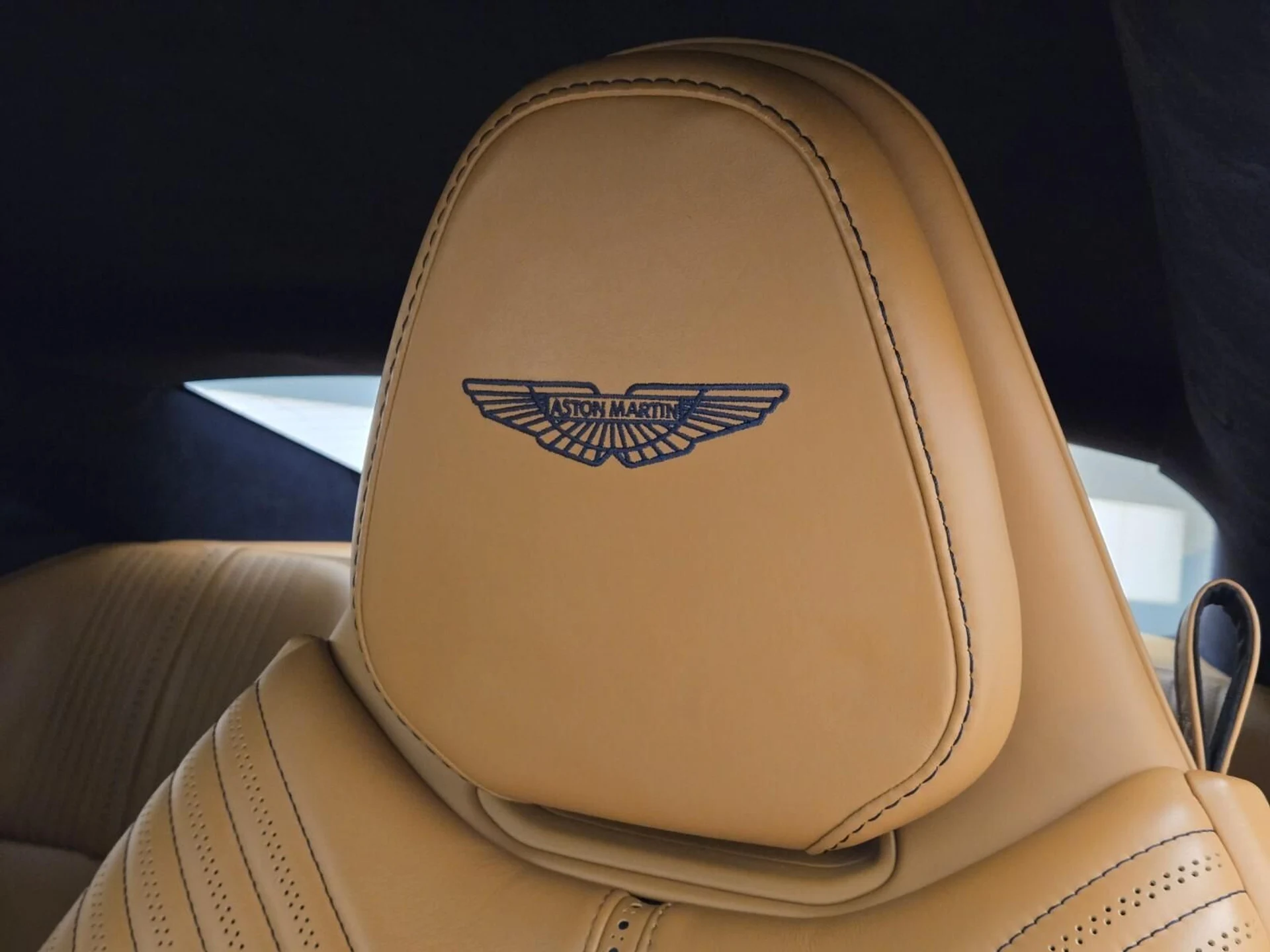 mph029_3673341717_Used_2021_Aston_Martin_DB_11_1764057887_9d96636d24