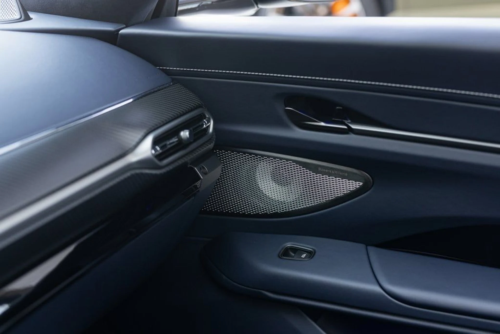 mph029_3679995628_d6d2e7e81ee33c1db49197ba90224434x_48023687c3