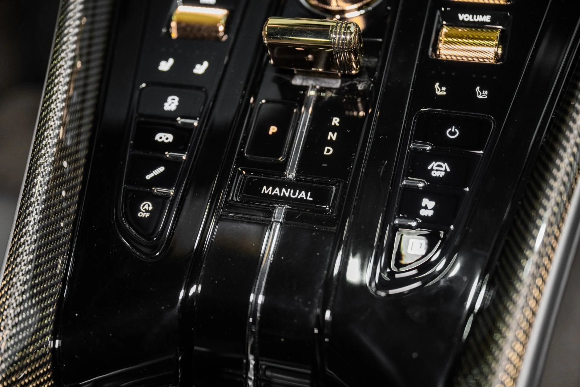 mph029_3686159083_New_2026_Aston_Martin_DB_12_Gold_Finger_V8_1764191230_c6c3337a7e