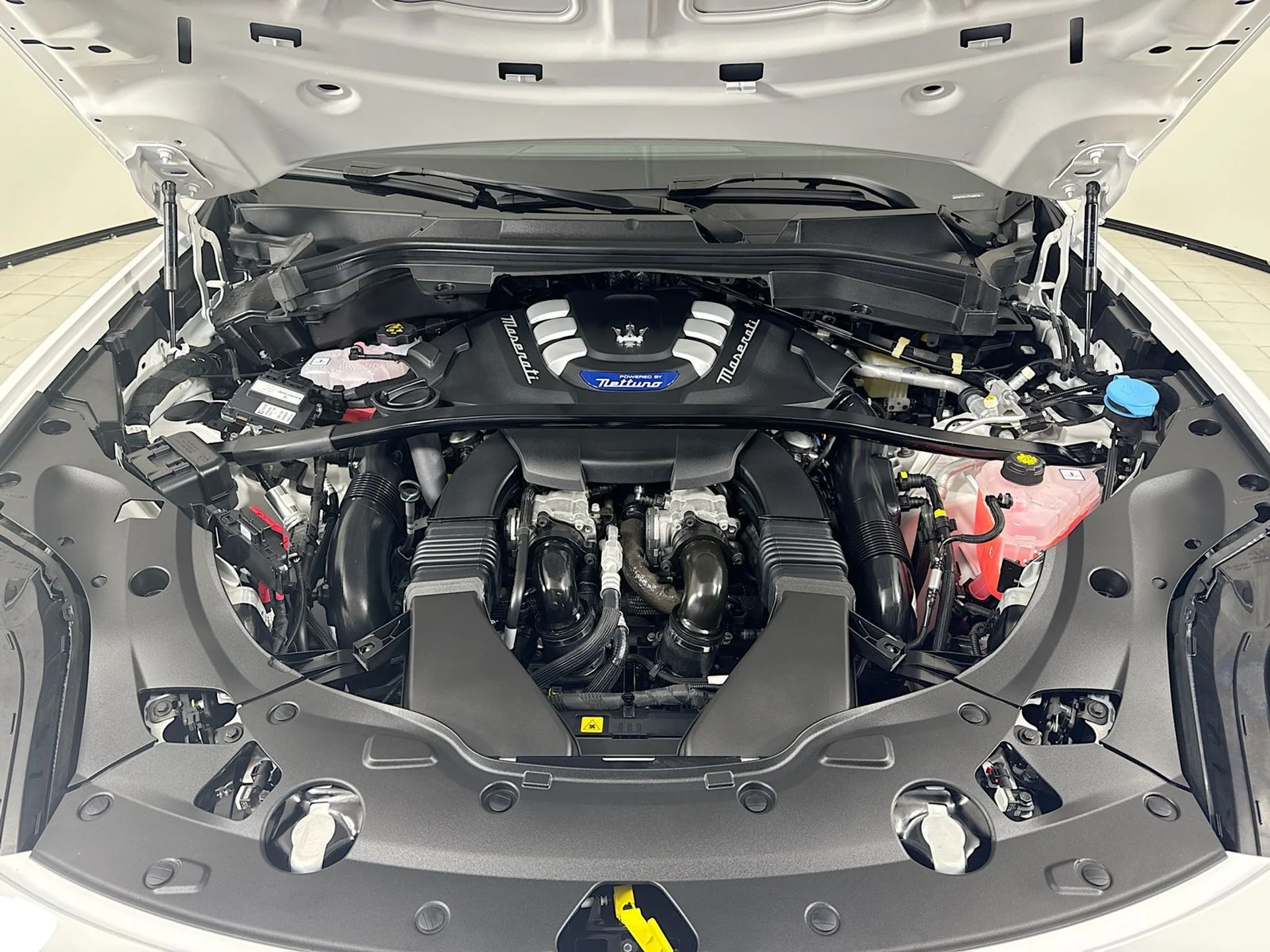 mph029_3686413305_25d8b98cf2719ca7b3f1b6dabdabdfb5x_300c9eb146