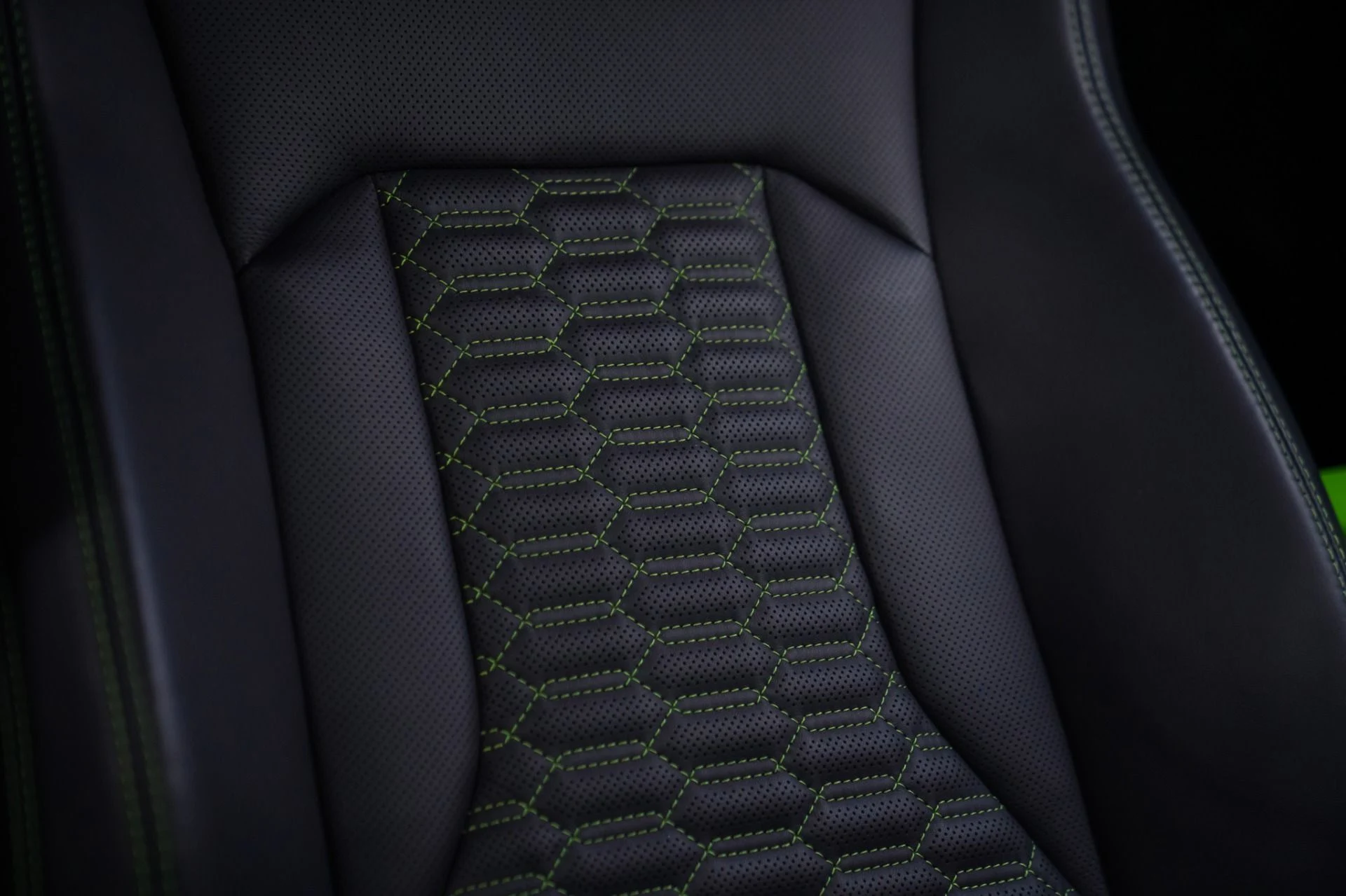 mph029_3687972834_Used_2022_Lamborghini_Urus_FULL_CARBON_EXTERIOR_MASSIVE_MSRP_1786214516_01bde4dfc2