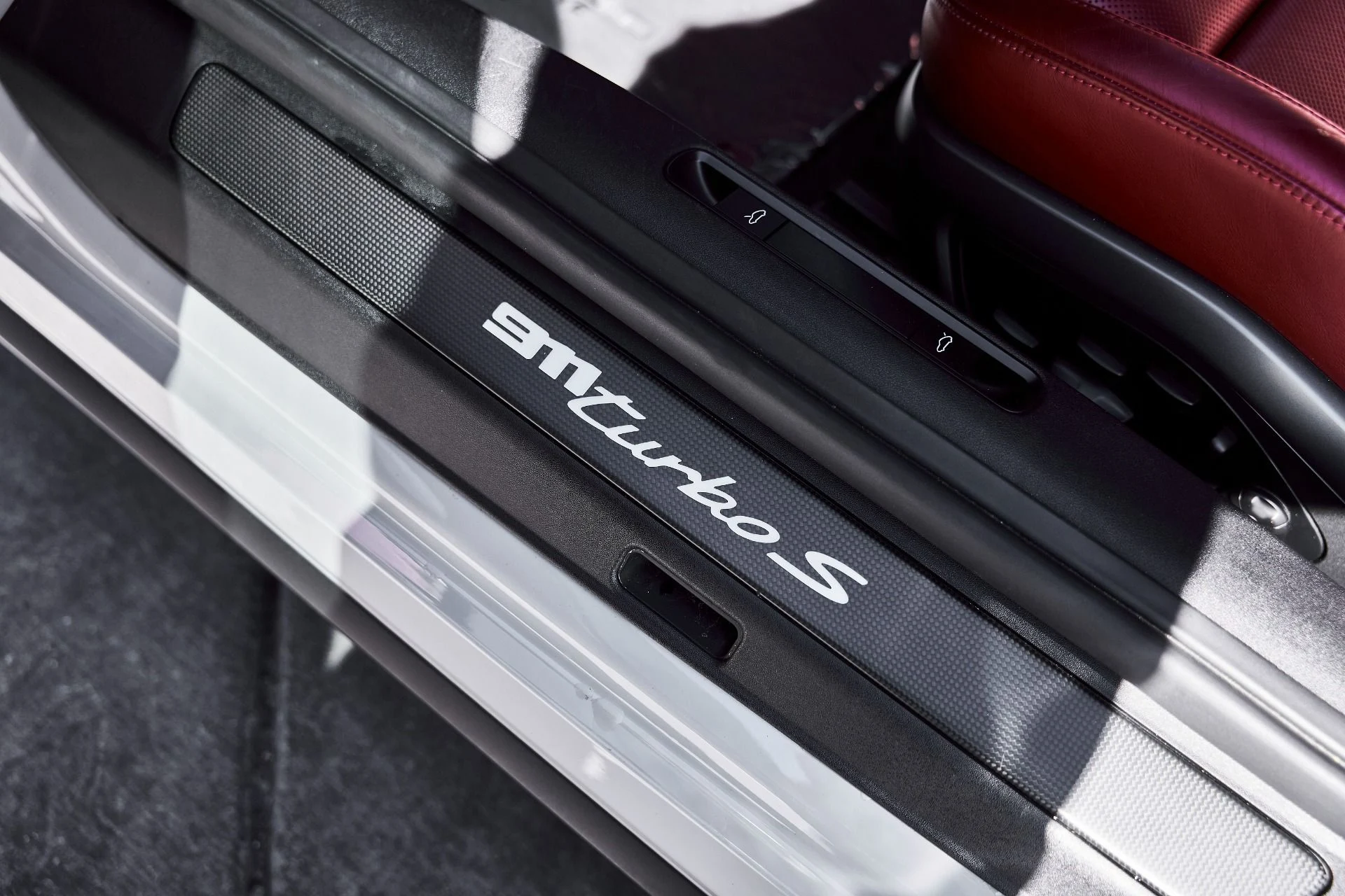 mph029_3688092876_Used_2021_Porsche_911_Turbo_S_1773797044_b17ce681eb