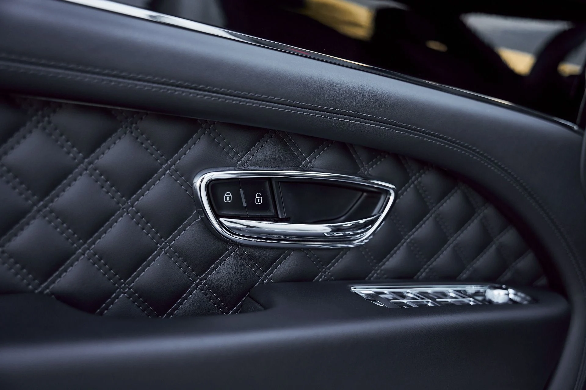 mph029_3698459452_Used_2022_Bentley_Bentayga_V8_1768246130_fb6123408e