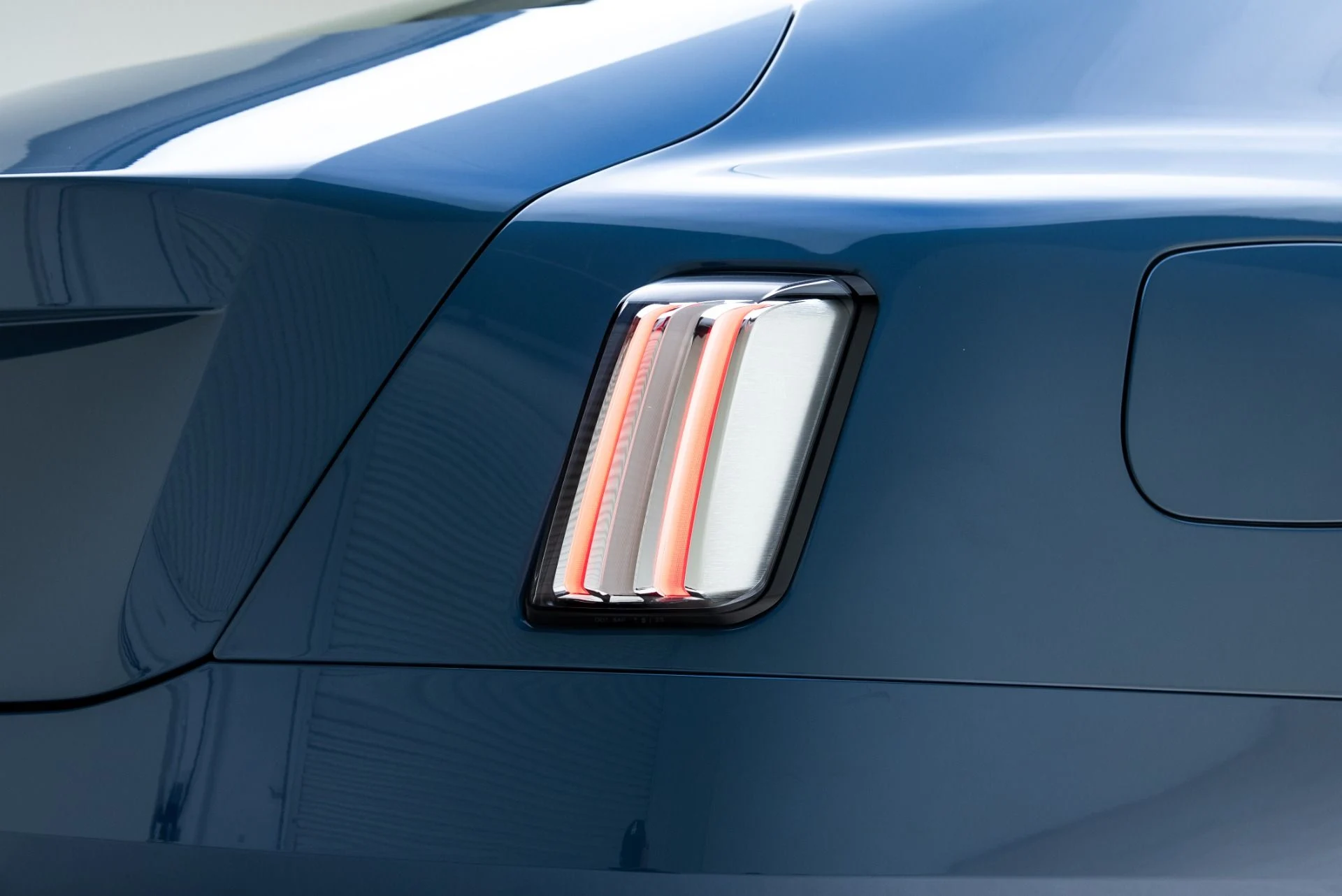 mph029_3712206745_Used_2024_Rolls_Royce_Spectre_1775065047_358666e225