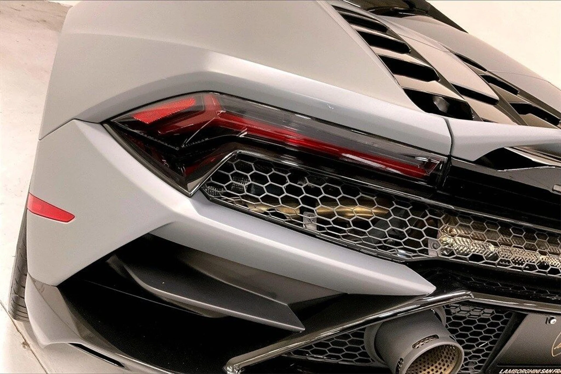 mph029_3713405531_686d5061eb760529565a7b8c75f2e372x_e0f4b46bc4