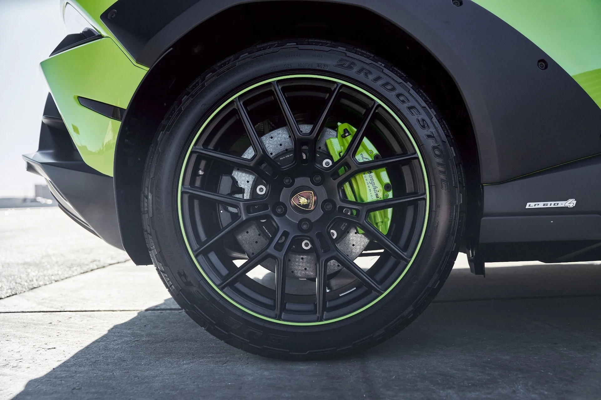 mph029_3717070663_Used_2024_Lamborghini_Huracan_Sterrato_Base_1767062415_9052108d2b