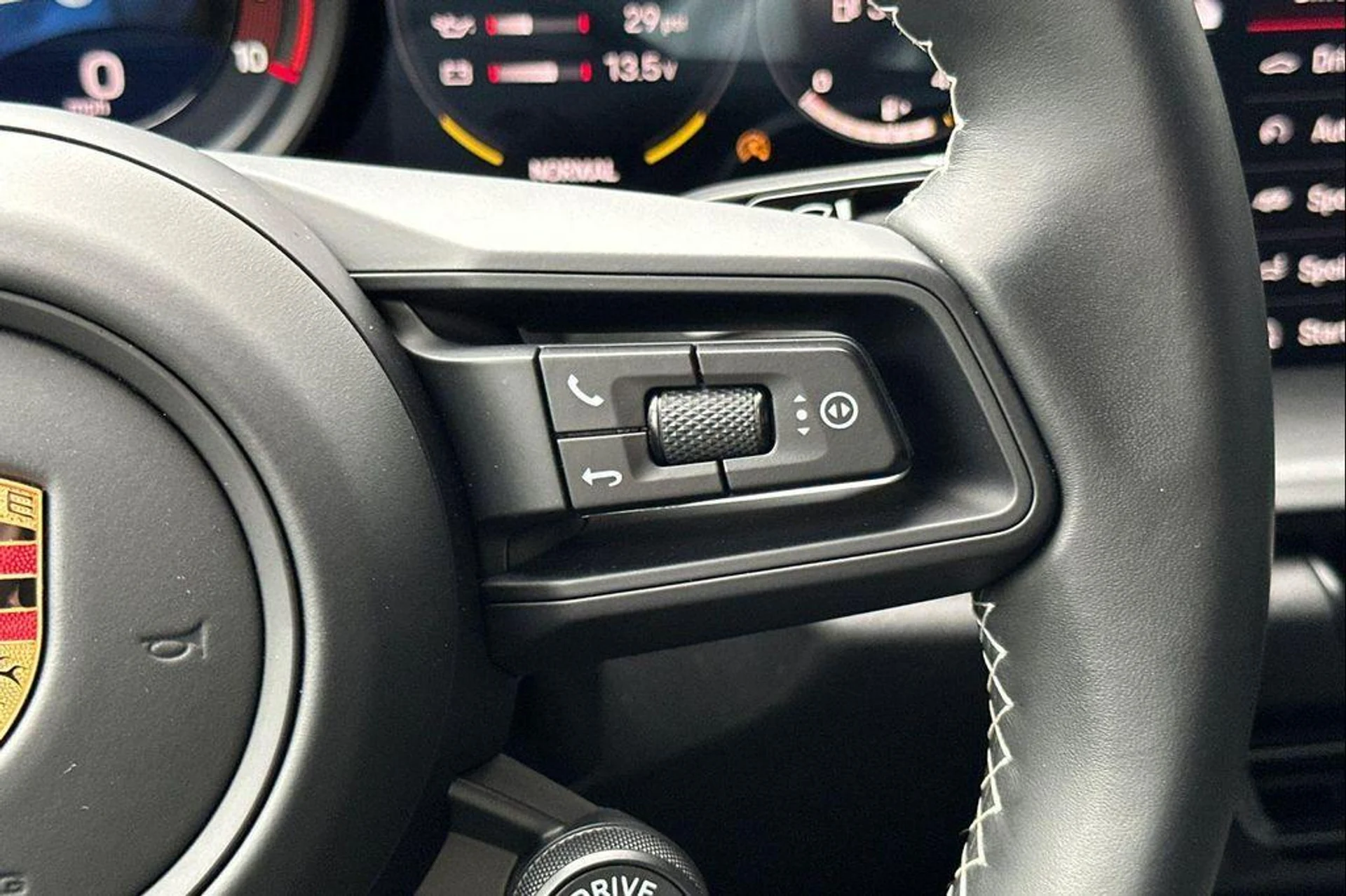 mph029_3730456543_WTQWE_Kki_KFQHV_RH_Dp_N_Hu_Yl3_EPM_26a9fd0f76