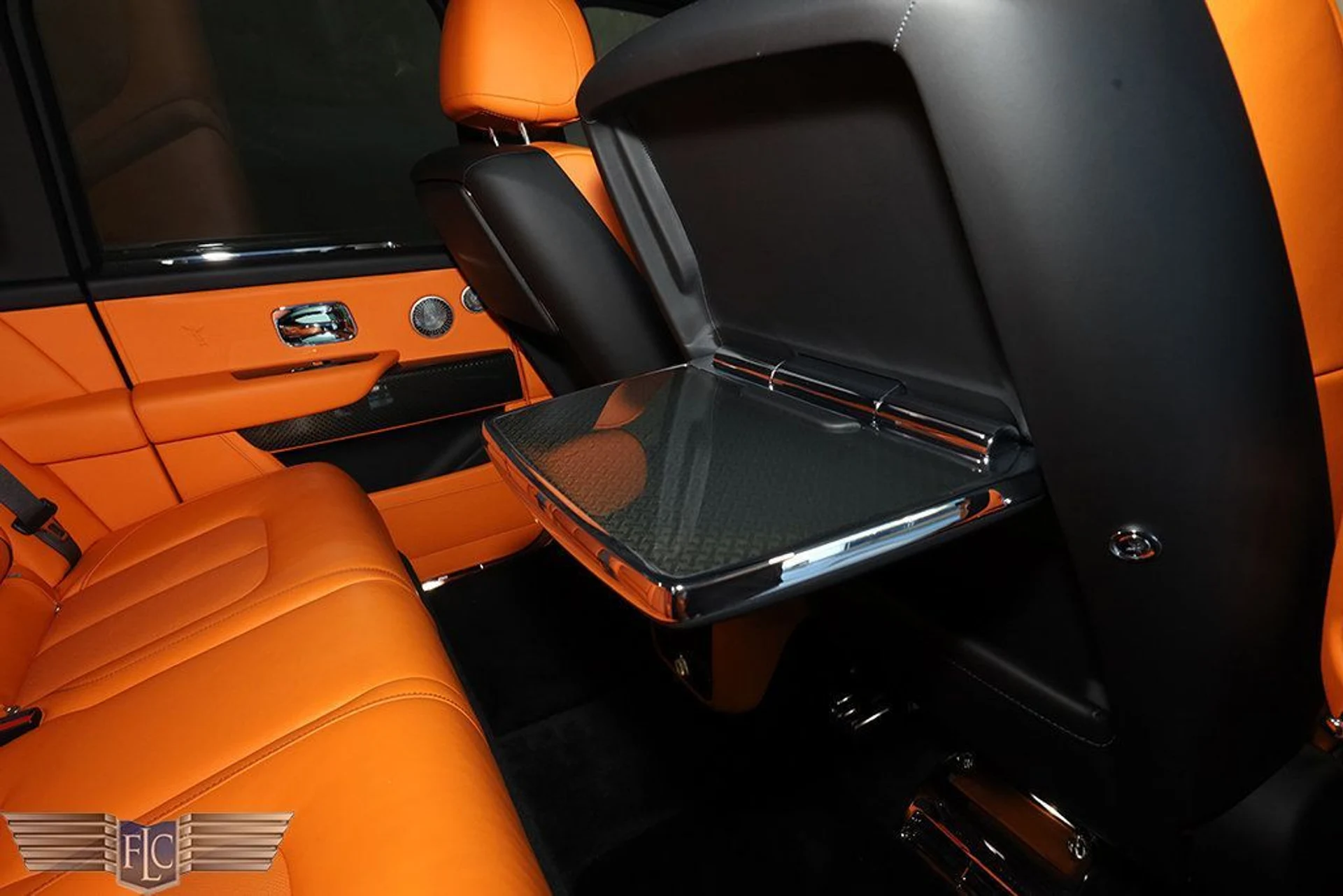 mph029_375009832_used_2023_rolls_royce_cullinan_blackbadgesportutility_9689_23001935_30_1024_92b1af54ee