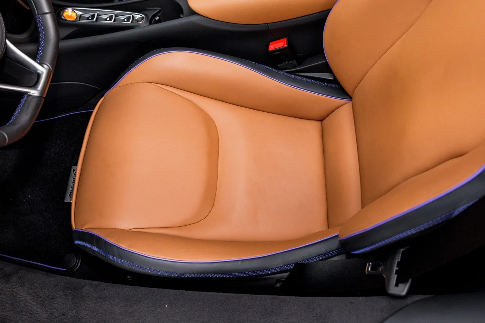 mph029_3763693834_620_p30_l_490625464b