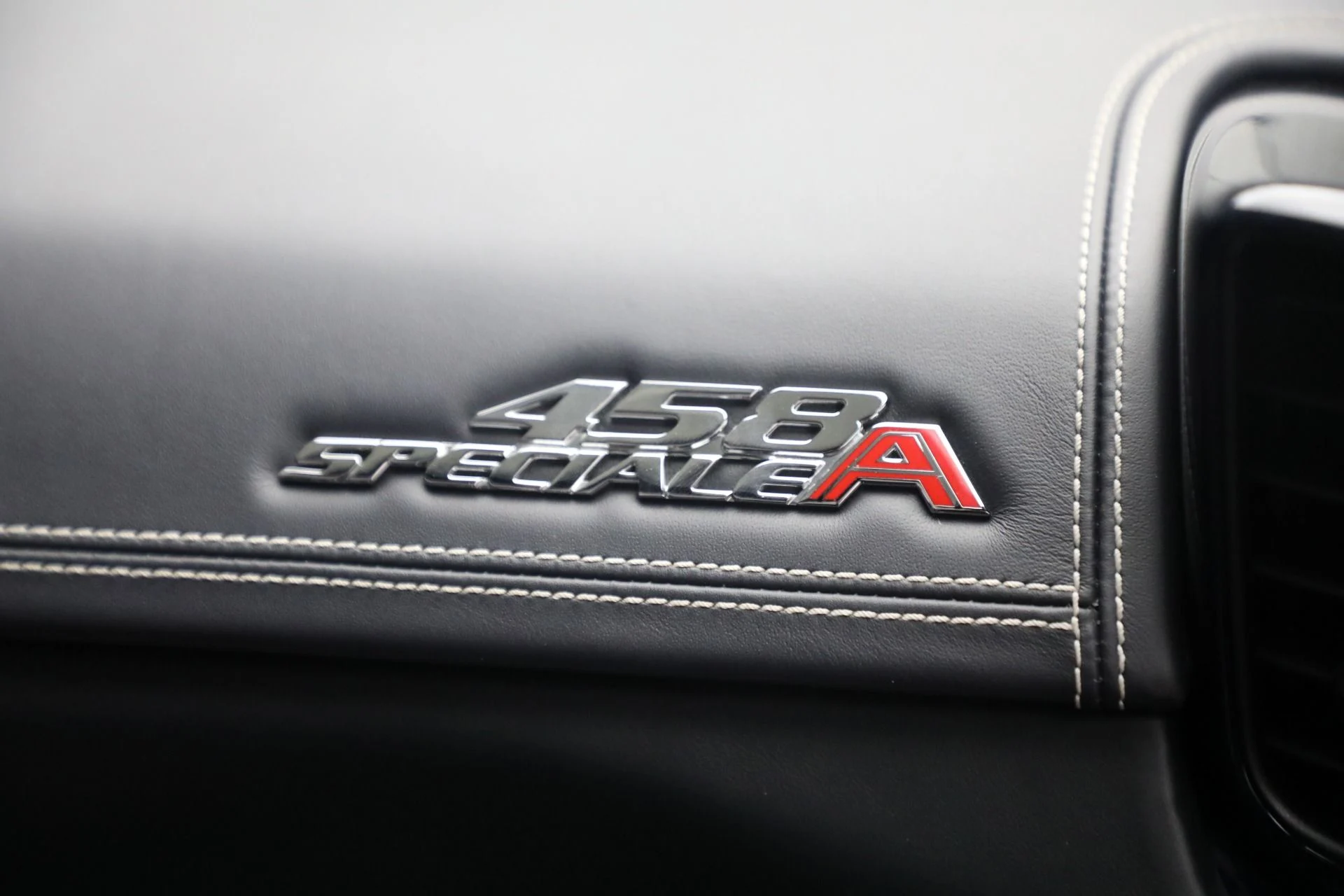 mph029_3765765314_Used_2015_Ferrari_458_Speciale_1738699258_fd5d1eb542