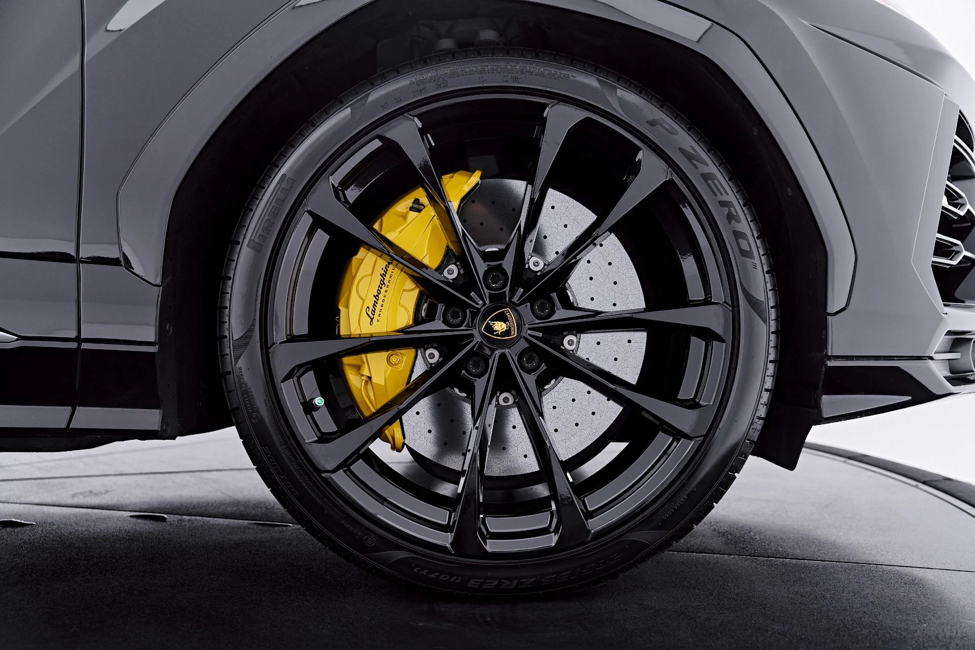 mph029_3769256175_Used_2022_Lamborghini_Urus_Base_1785209699_36f07a3bf4