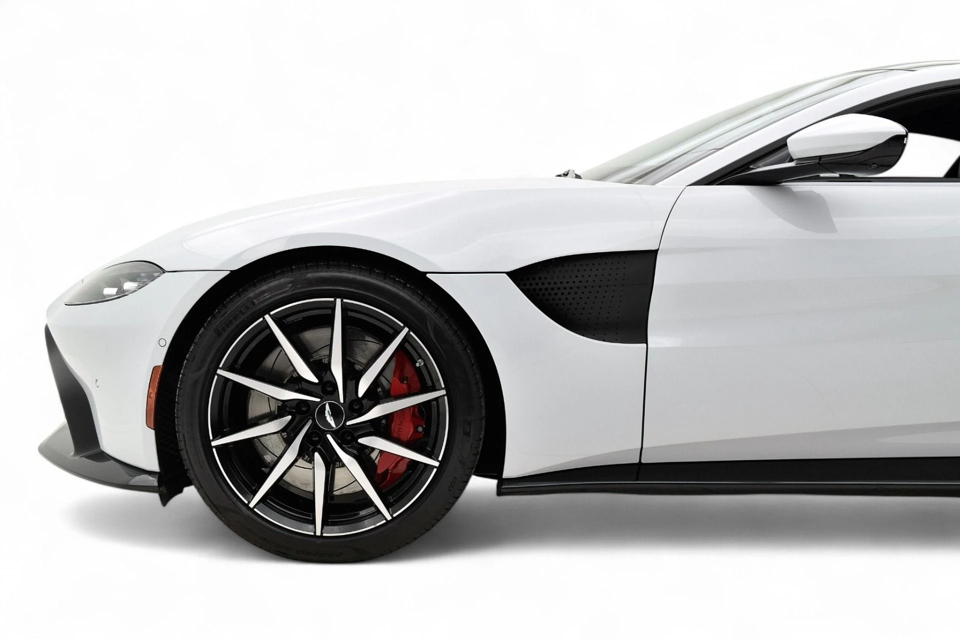 mph029_3771002201_Used_2019_Aston_Martin_Vantage_Coupe_bb868d3c9c