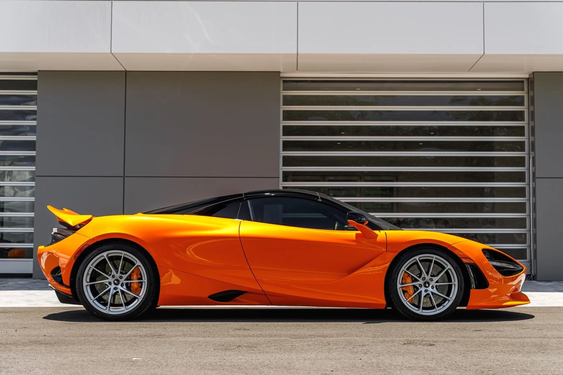 mph029_3777432170_Used_2024_Mc_Laren_750_S_Spider_36453f822a