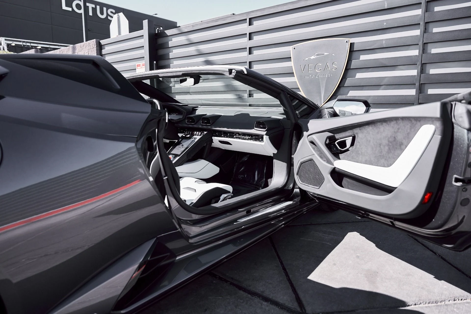 mph029_3778274489_Used_2024_Lamborghini_Huracan_EVO_Base_1771466891_f9472c5a7b