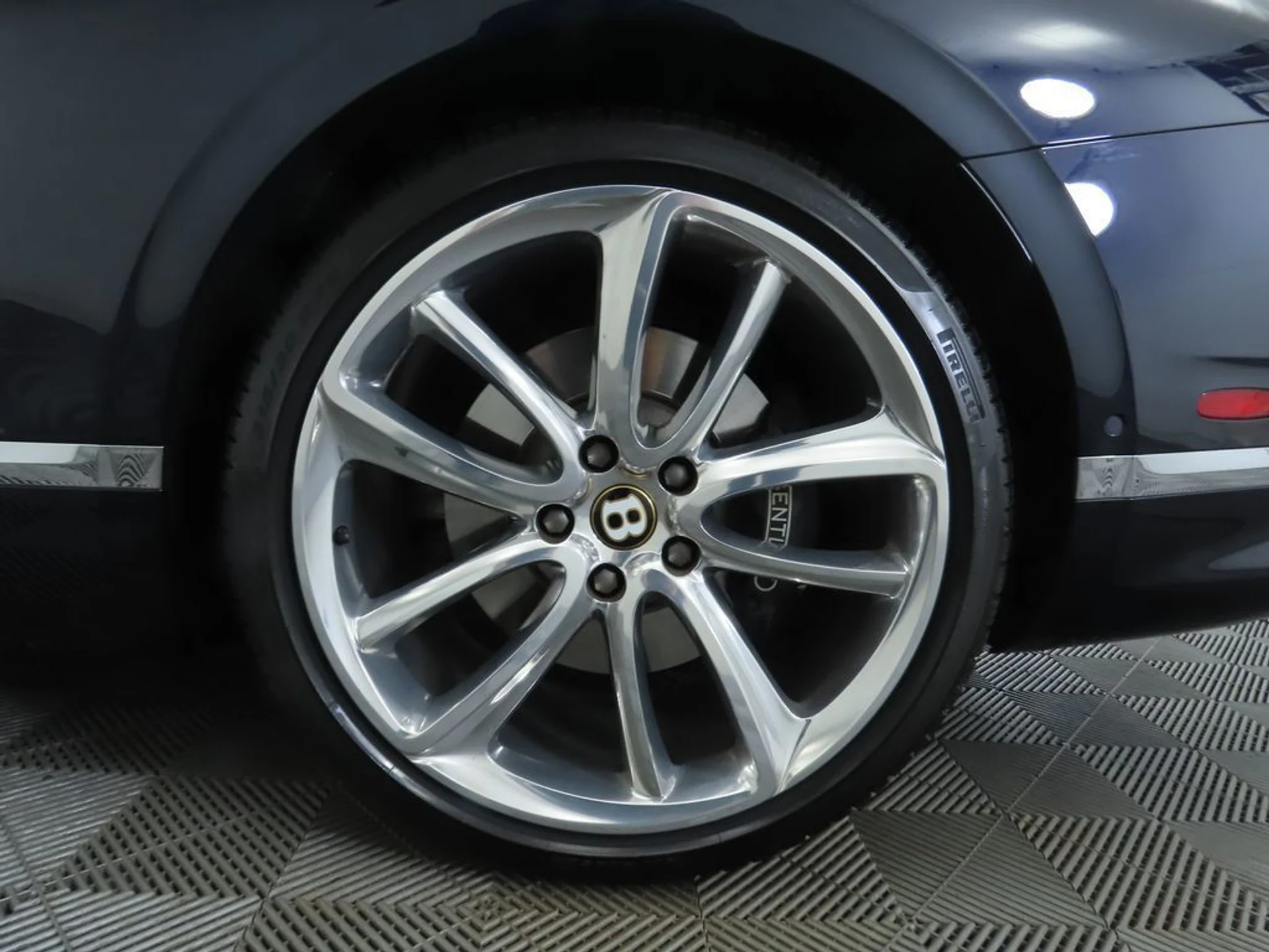 mph029_3779192270_used_2020_bentley_continental_gtv8firsteditioncoupe_8119_22954183_30_1024_1748ce2851