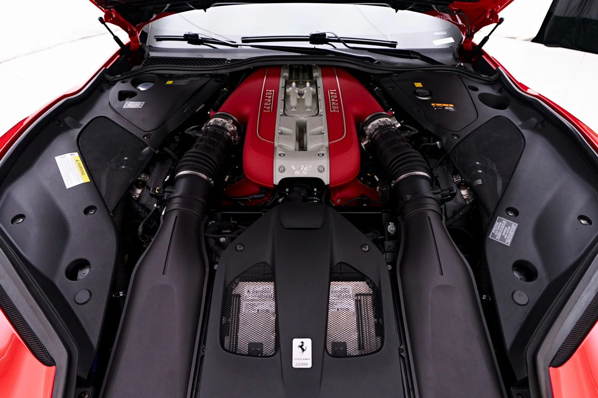 mph029_3781220470_Used_2018_Ferrari_812_Superfast_Base_1747268951_9de09ddd01
