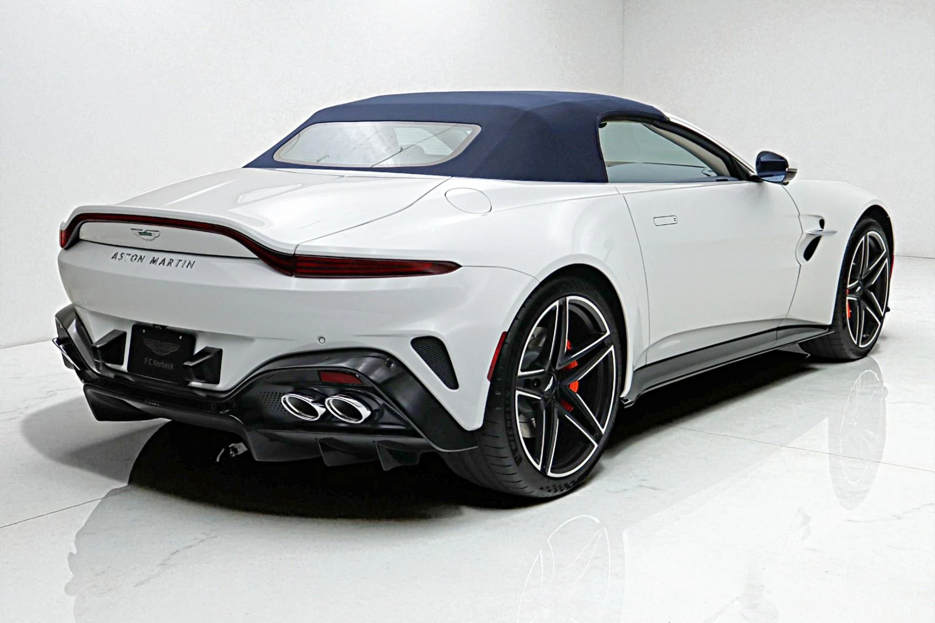 mph029_3805758266_New_2026_Aston_Martin_Vantage_Roadster_35a3b5f24a