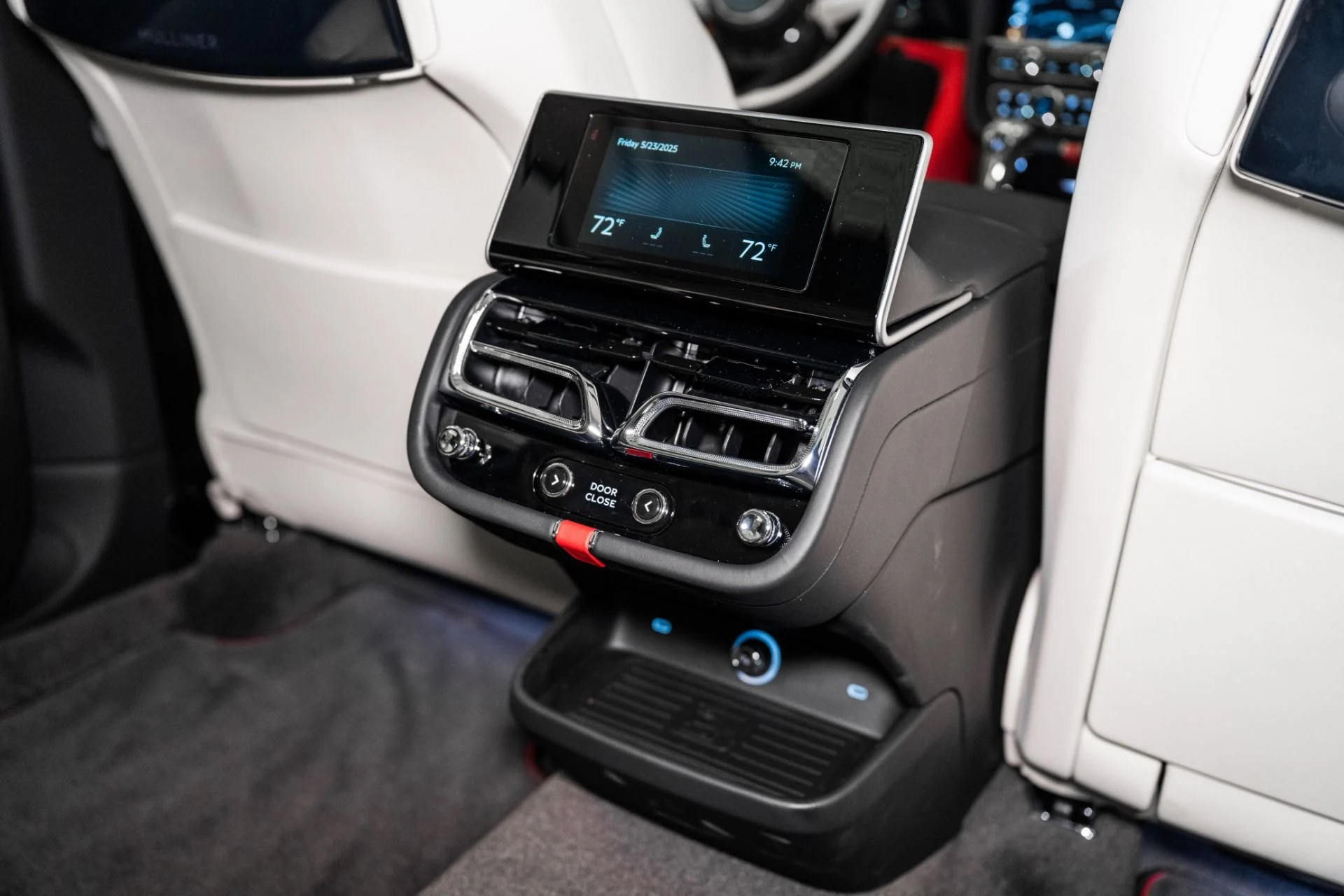 mph029_3806607930_Used_2025_Bentley_Bentayga_EWB_Mulliner_V8_1748092532_13f48c77cc