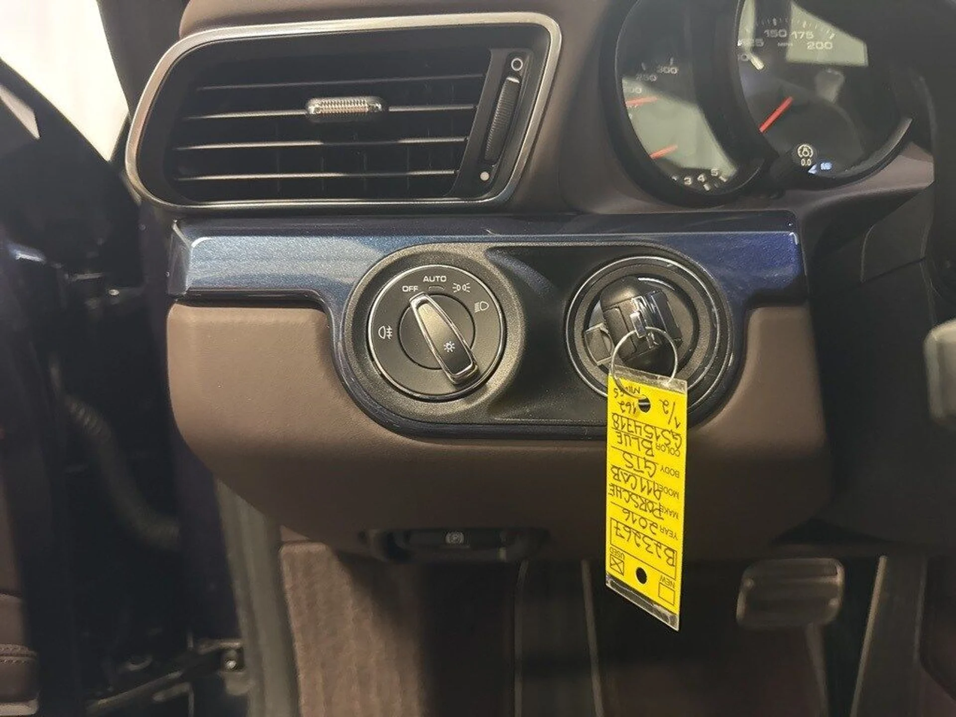 mph029_3812696595_c9d236e05e6da0468676427673977457x_48a409b7fe