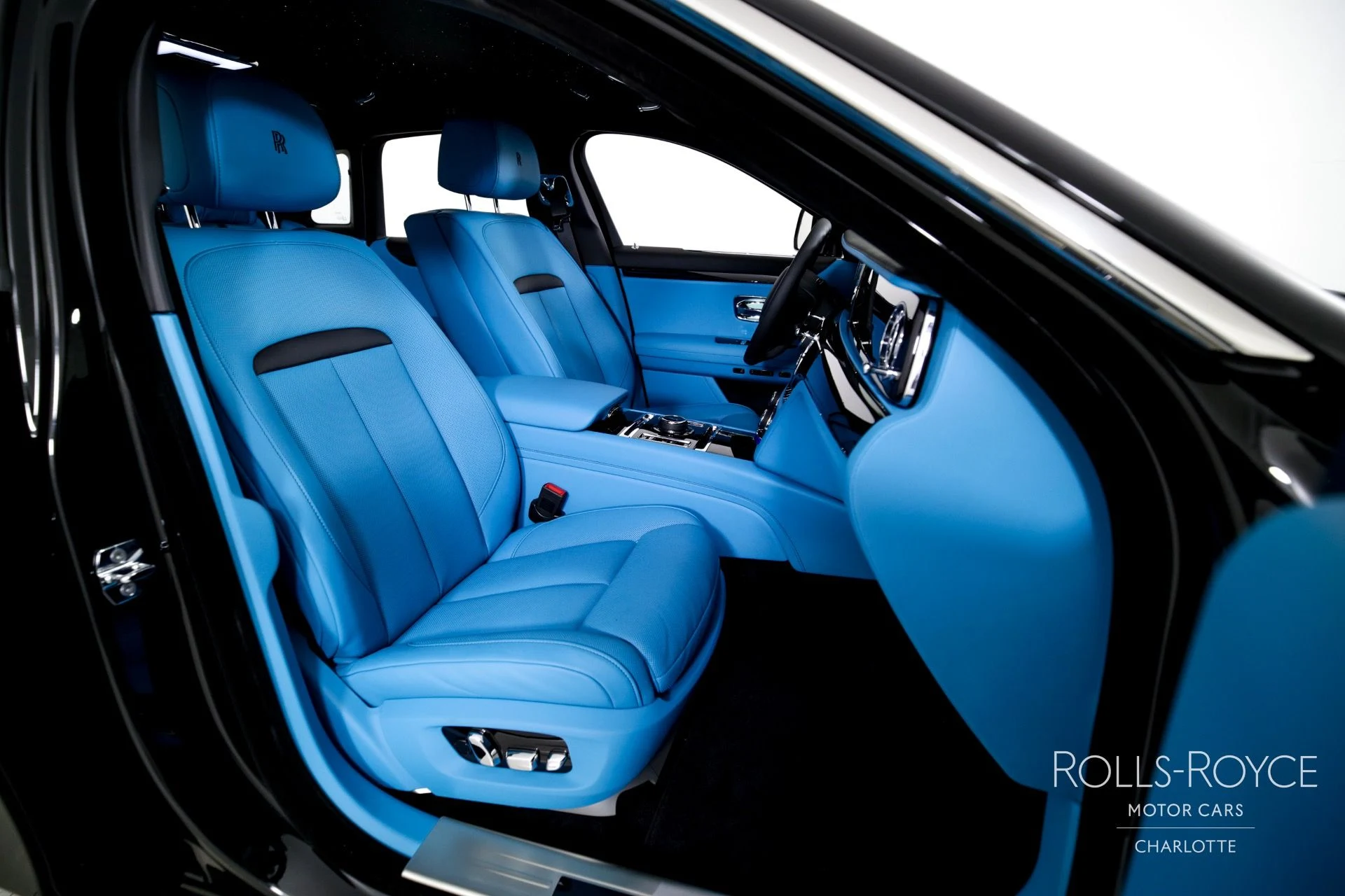 mph029_3815493851_Used_2024_Rolls_Royce_Ghost_1747773280_9d74266815