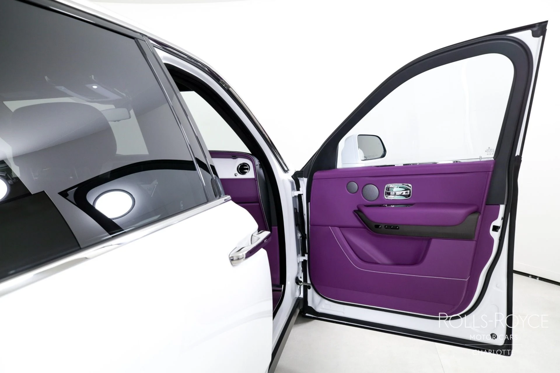 mph029_3815562379_Used_2024_Rolls_Royce_Cullinan_1750949955_cf70a89b80