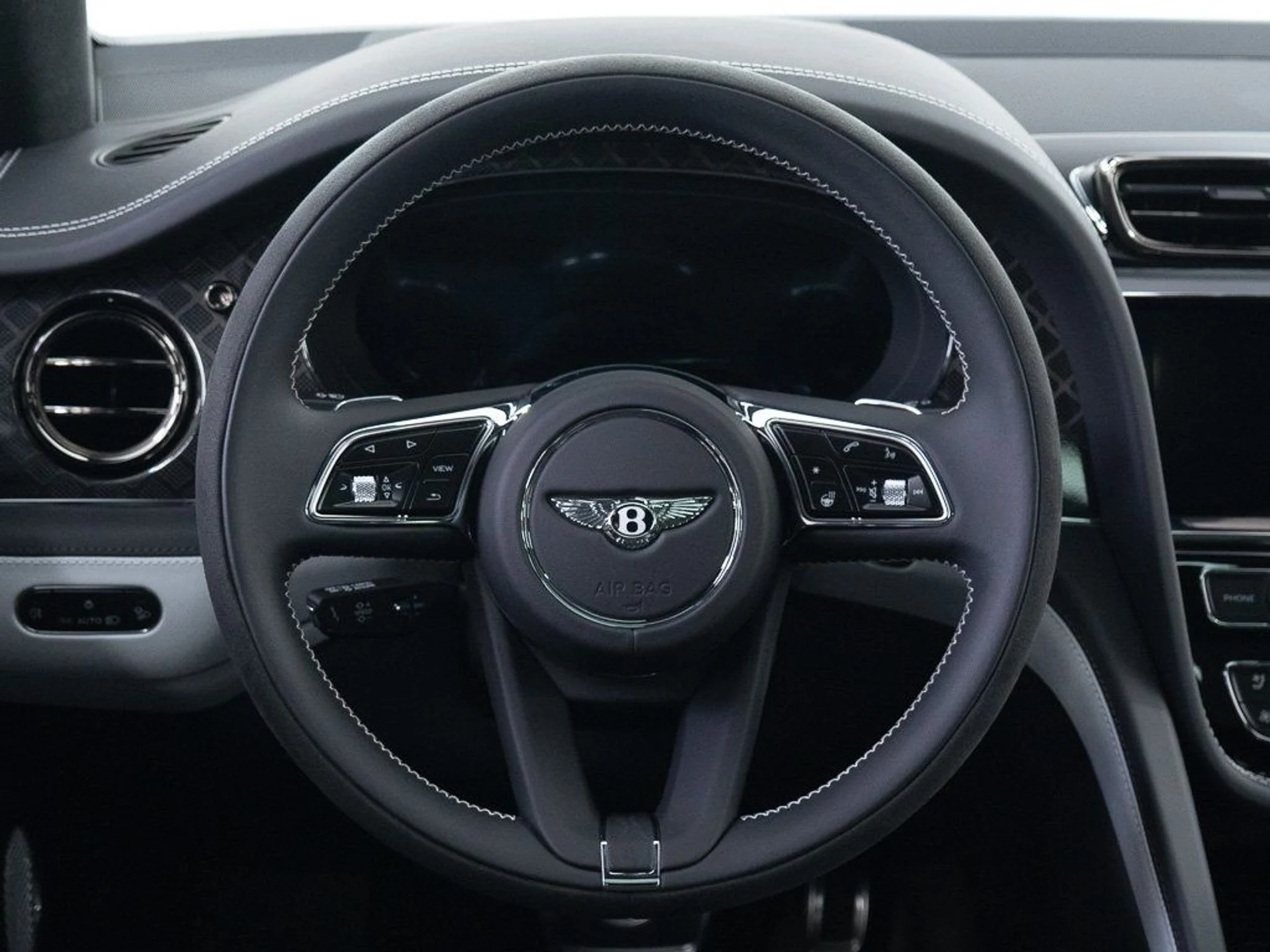 mph029_3821201974_6940743f30252618e451f040cda75f83_674f00d739