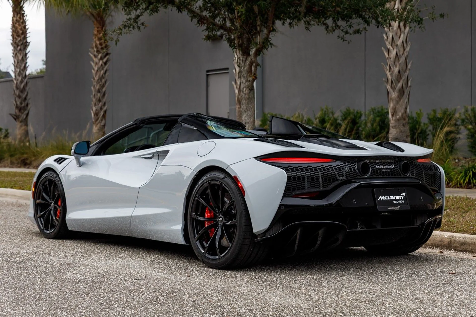 mph029_383388535_446_p30_l_e33f7ddb36