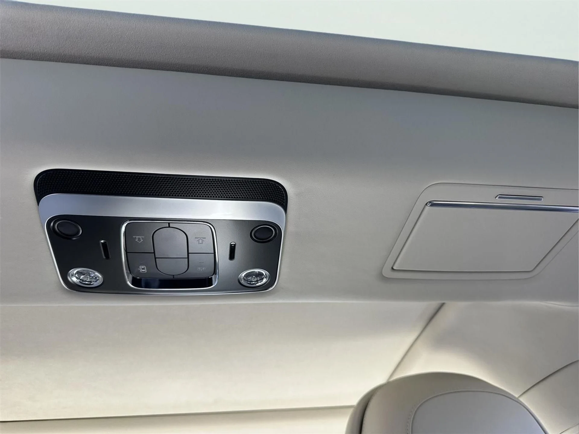 mph029_3842043447_09d87022ab6712e72e8d4b960f668a17_000e295018