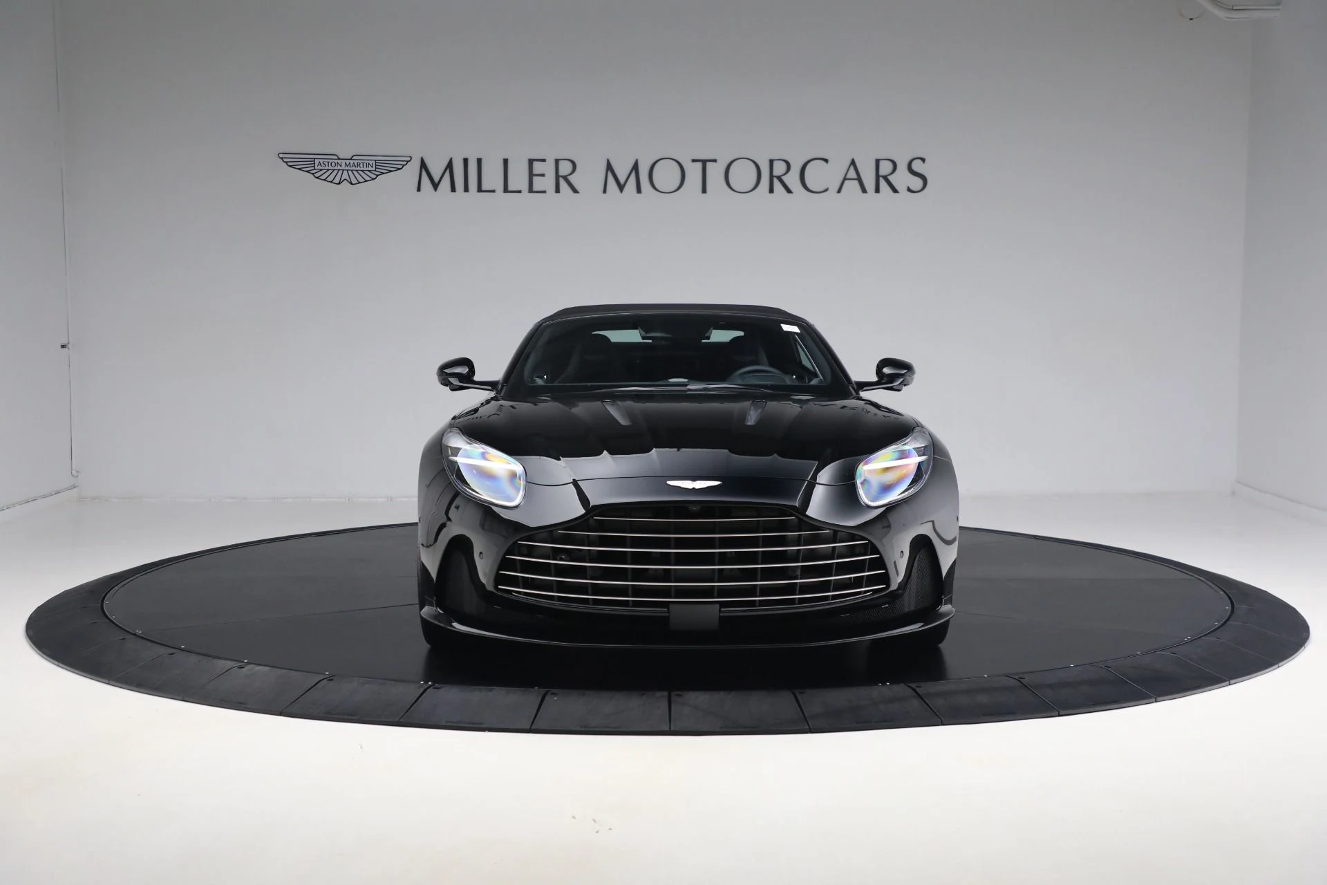 mph029_3844548096_New_2025_Aston_Martin_DB_12_Volante_2df1fa801c