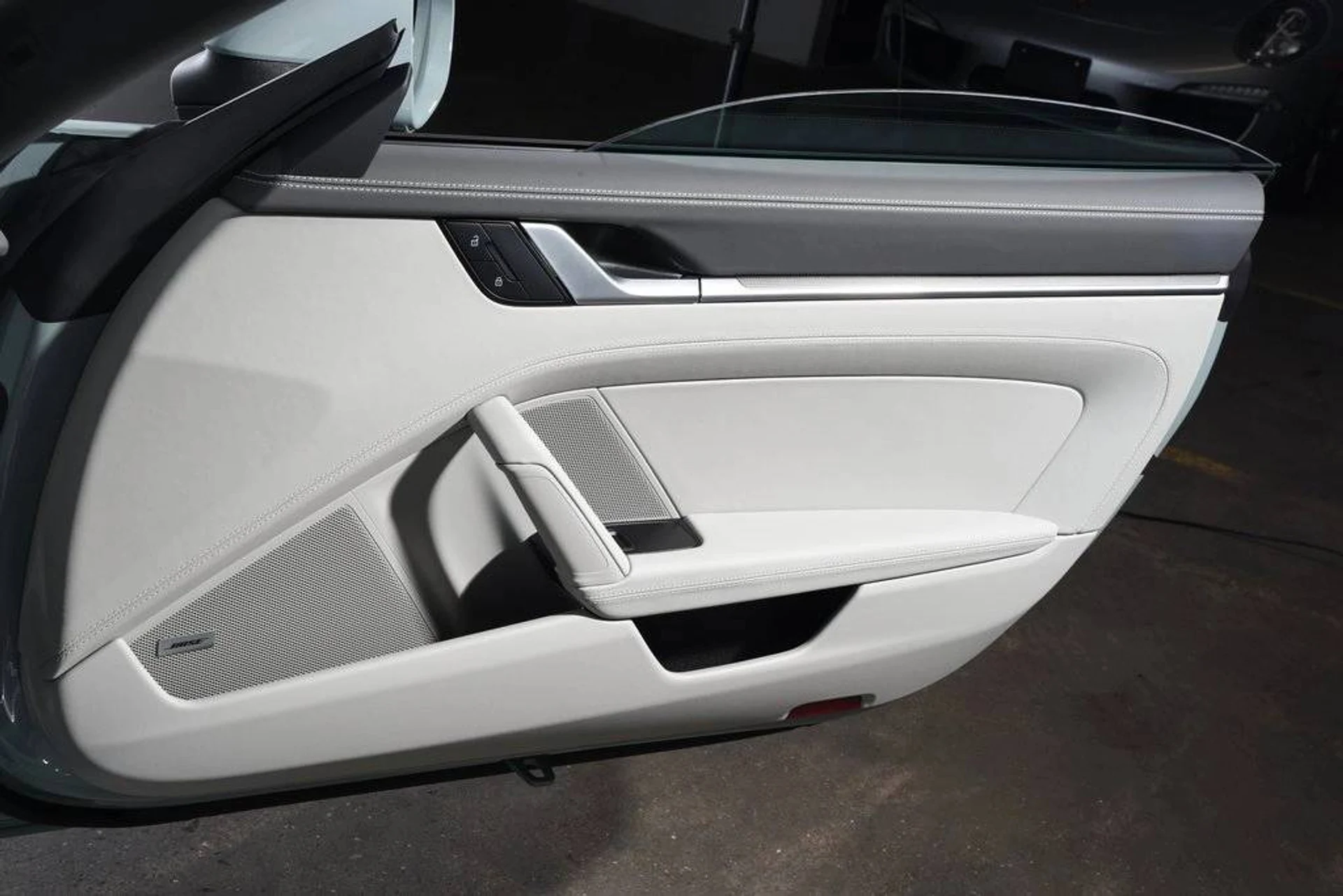 mph029_3865910278_c5a4effcfc297d1a1412caa0d2e7af3ex_9ce618d576