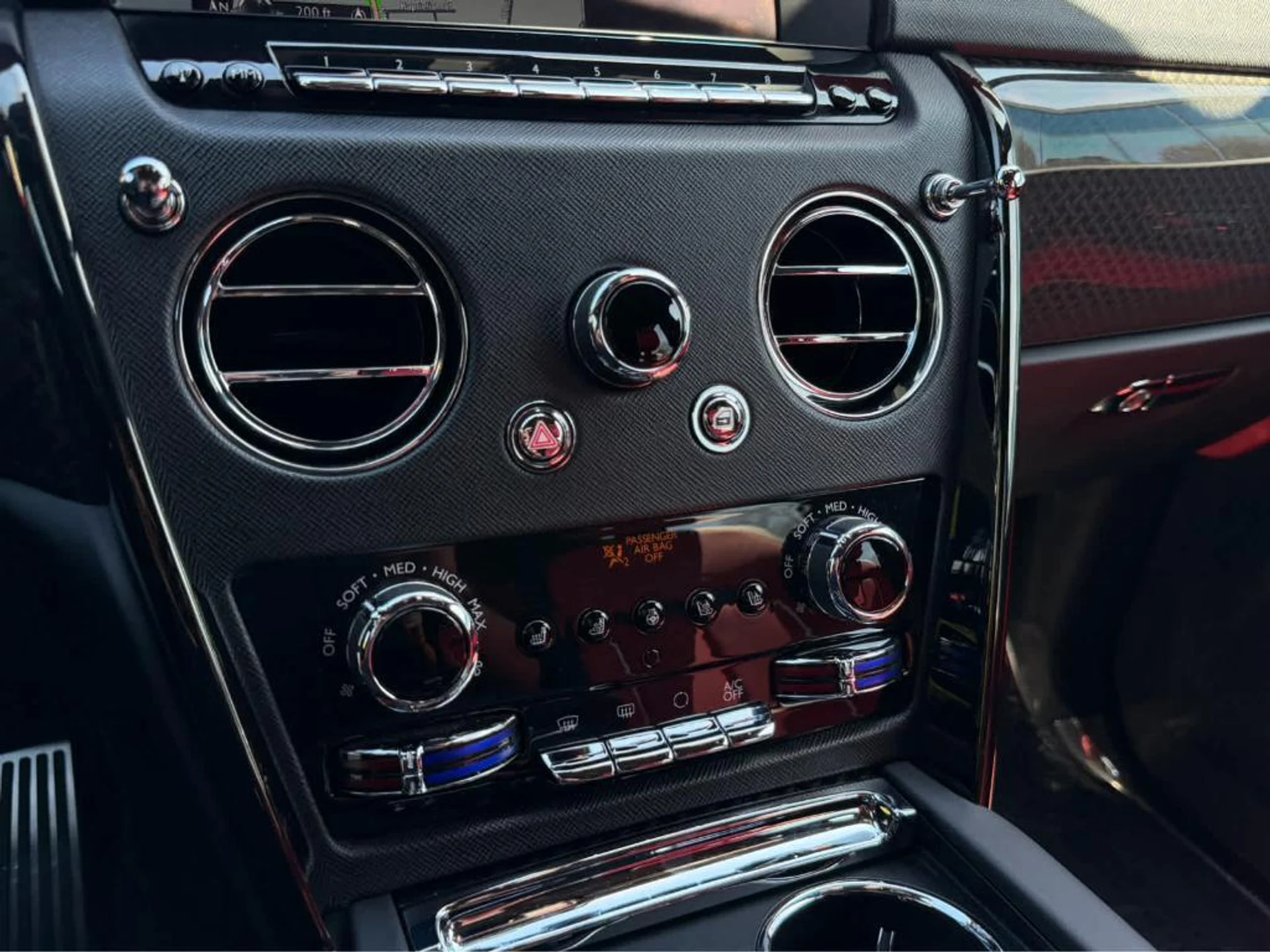 mph029_3866621621_Eh_F_Gx_O3_NYUYZ_Z_Nq_UI_8y_d_Y8o_U_9acd81b7de