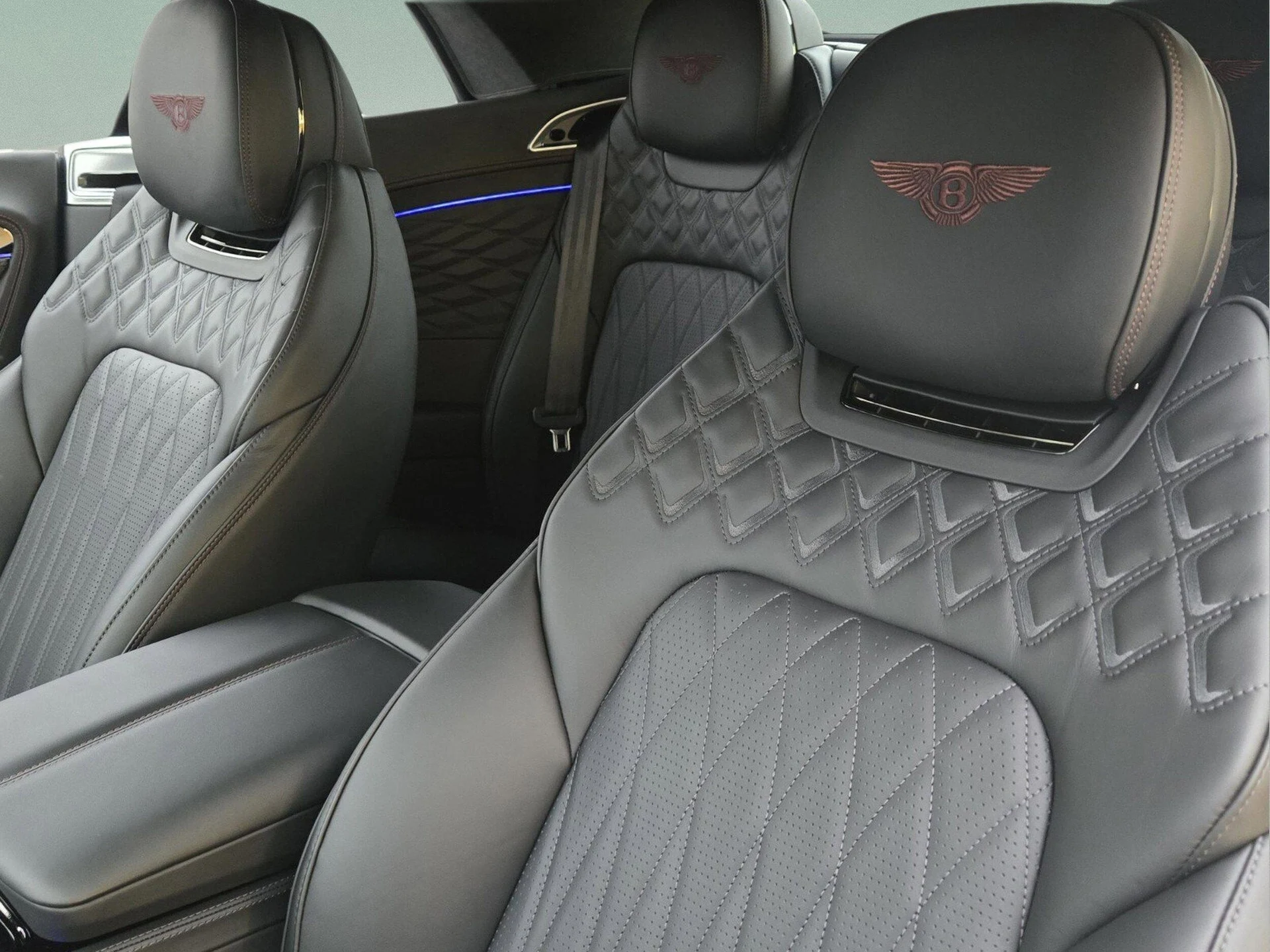 mph029_3871579773_87ec125d31c5d617a0ff95930e2744f8x_0561d0d833