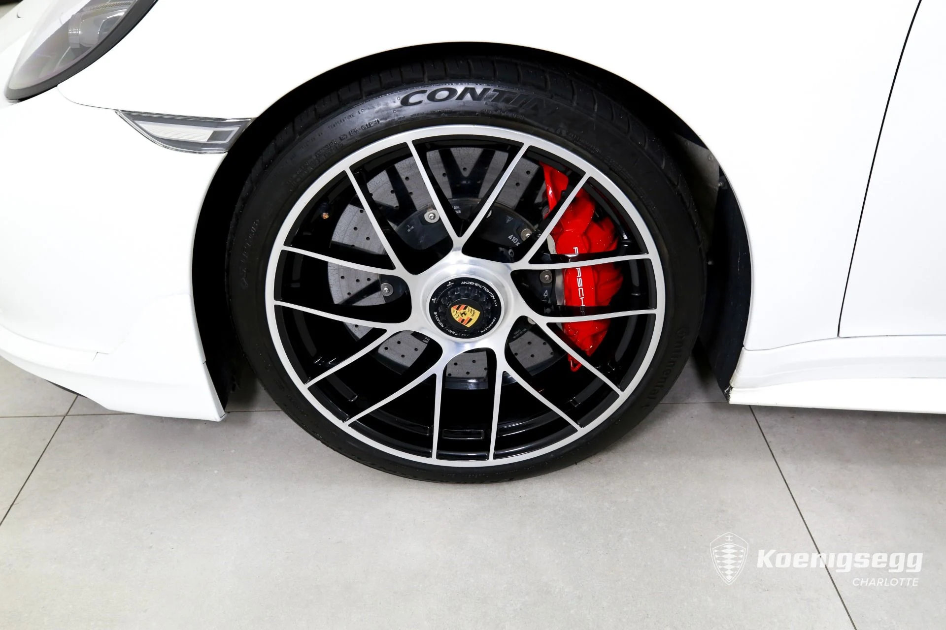 mph029_3886548351_Used_2018_Porsche_911_Turbo_S_1782495119_6db6507b5f