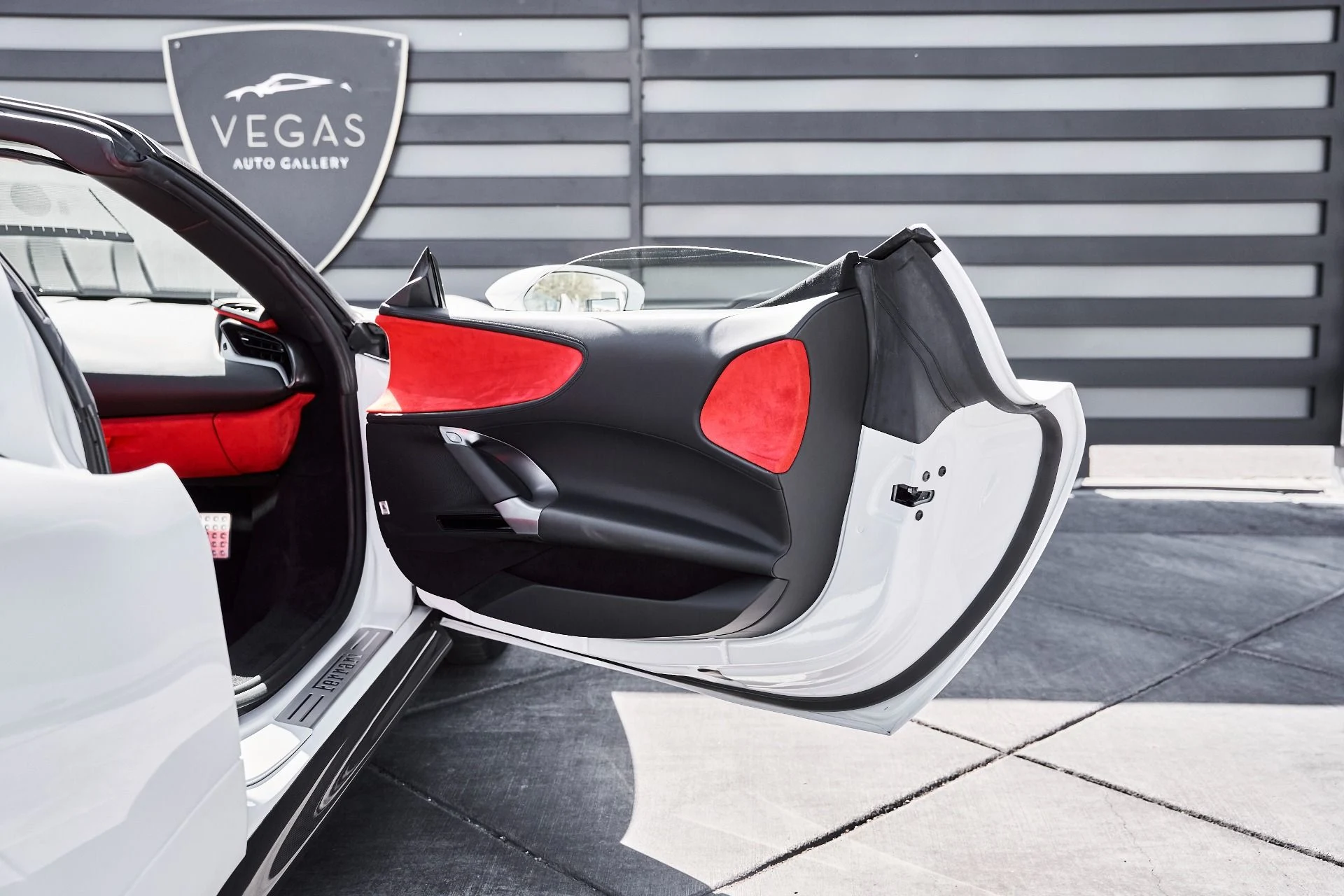 mph029_3905151333_Used_2024_Ferrari_SF_90_Spider_Base_1776734330_5efd1f4ddb