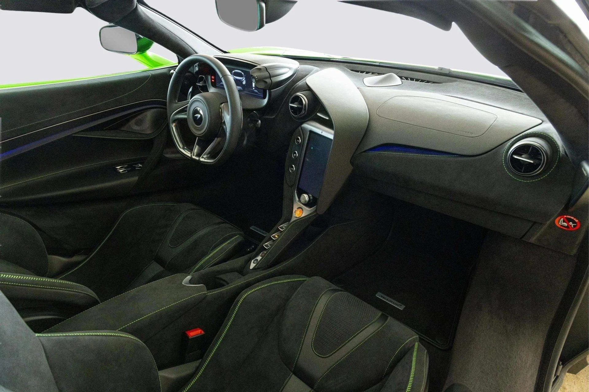 mph029_390656629_image_30_5e2432fac3