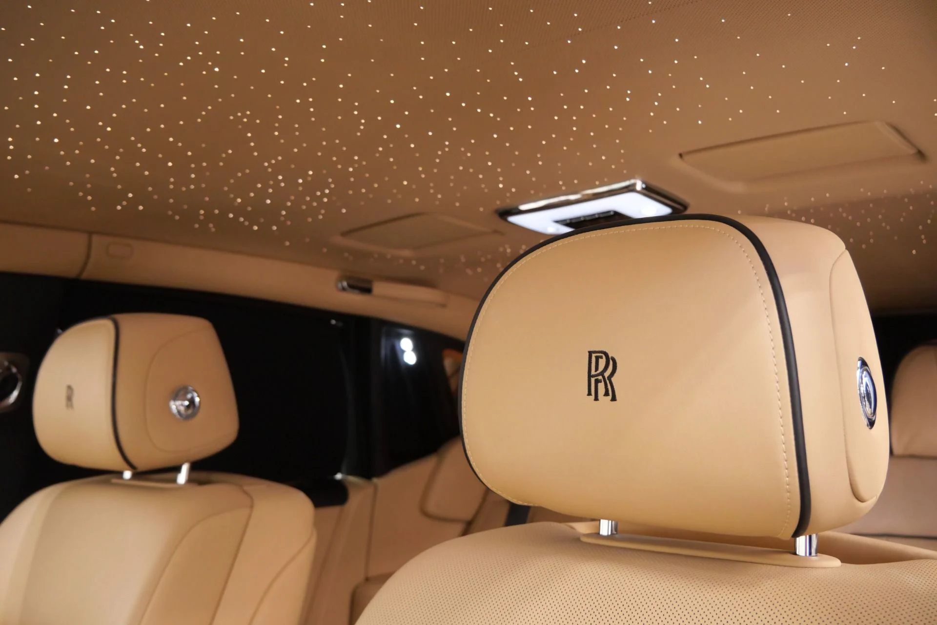 mph029_3907528133_Used_2020_Rolls_Royce_Phantom_1760120905_70c9784503
