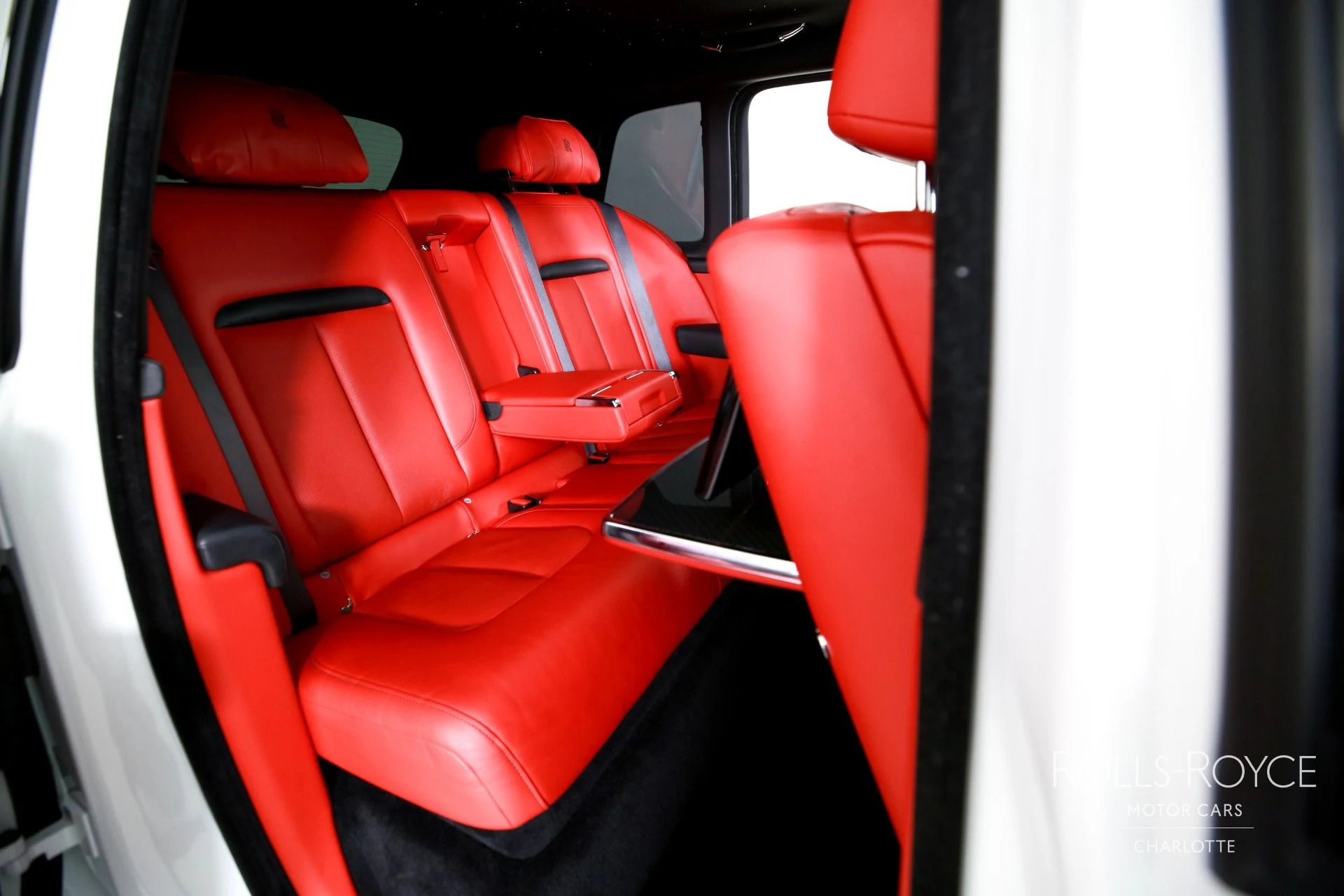 mph029_3910722156_Used_2021_Rolls_Royce_Cullinan_Black_Badge_1767727722_99fb6a459c