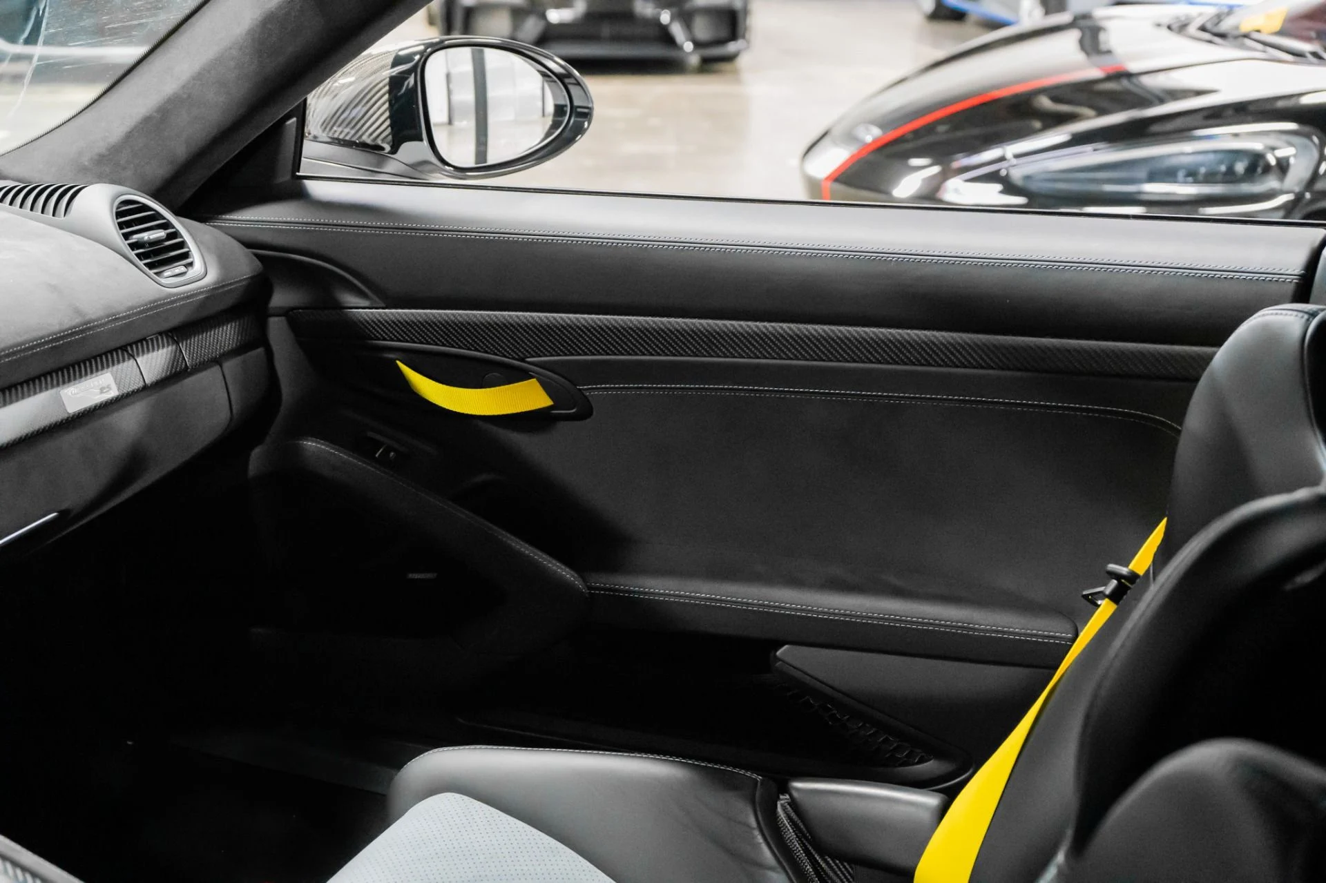 mph029_3914819925_Used_2023_Porsche_718_Cayman_GT_4_RS_Weissach_1757357596_e79ca5f9e8
