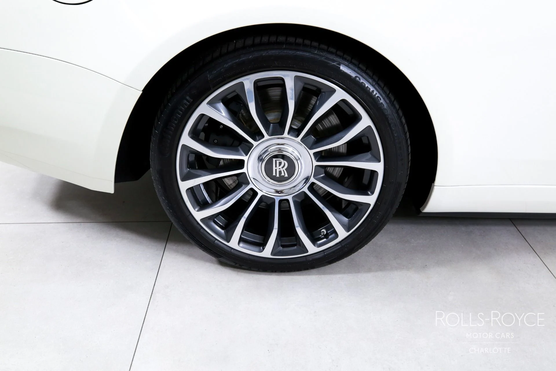 mph029_3922651967_Used_2020_Rolls_Royce_Dawn_1775592497_29aa097c6d