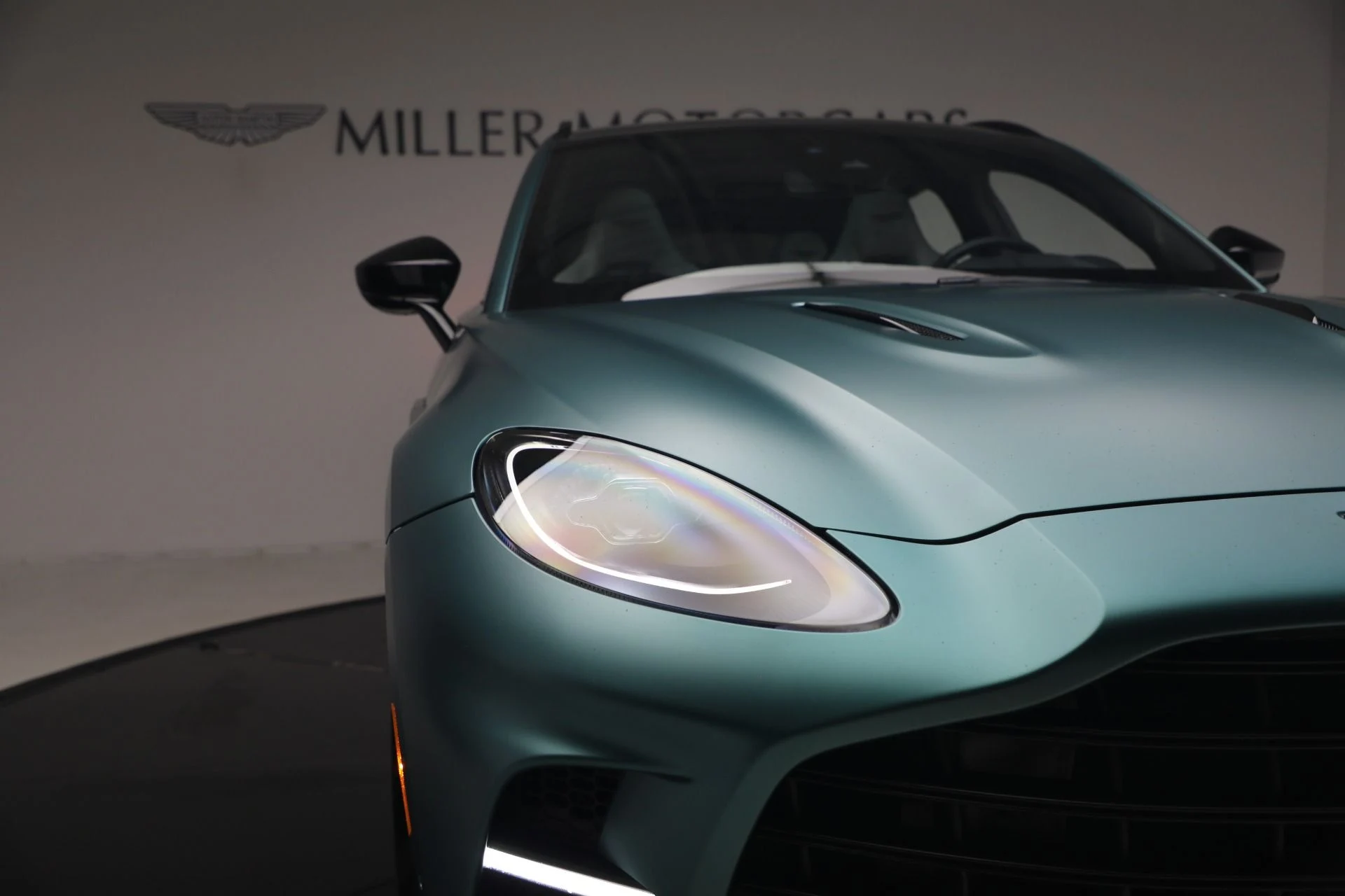 mph029_3933791879_Used_2023_Aston_Martin_DBX_707_1787862886_6c252b11f1