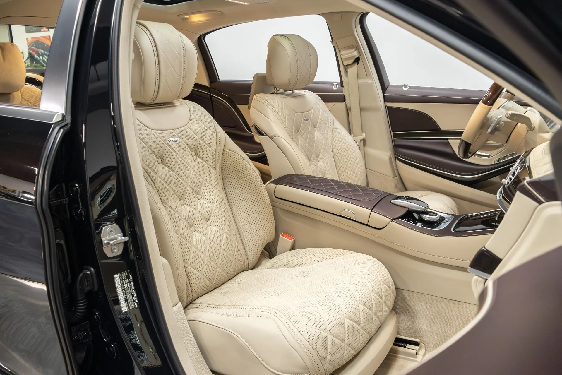 mph029_3934918849_Used_2019_Mercedes_Benz_S_Class_Maybach_S_650_1760740890_f94a4b93b4