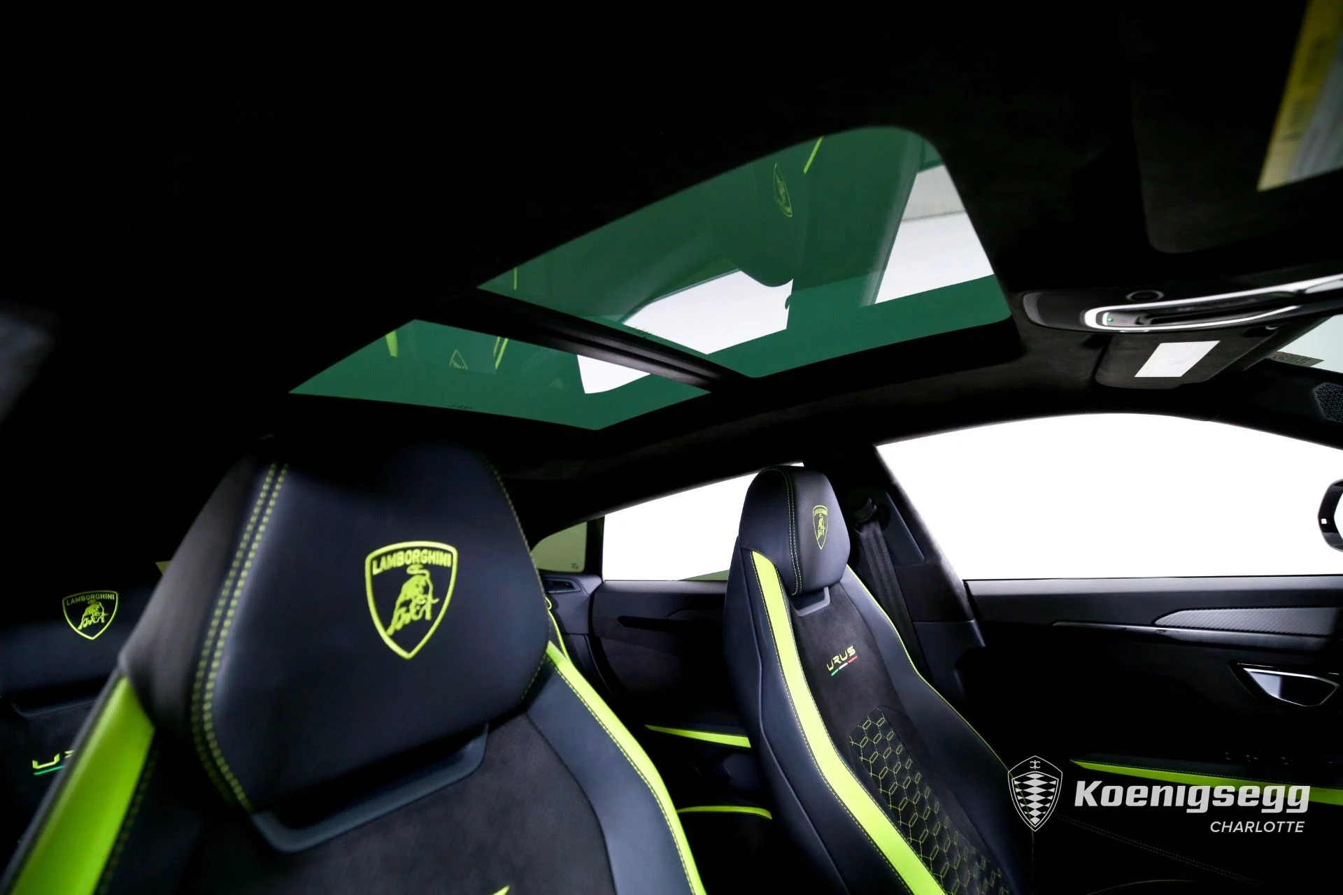 mph029_3945180861_Used_2022_Lamborghini_Urus_GRAPHITE_CAPSULE_1761055774_d62d259a98