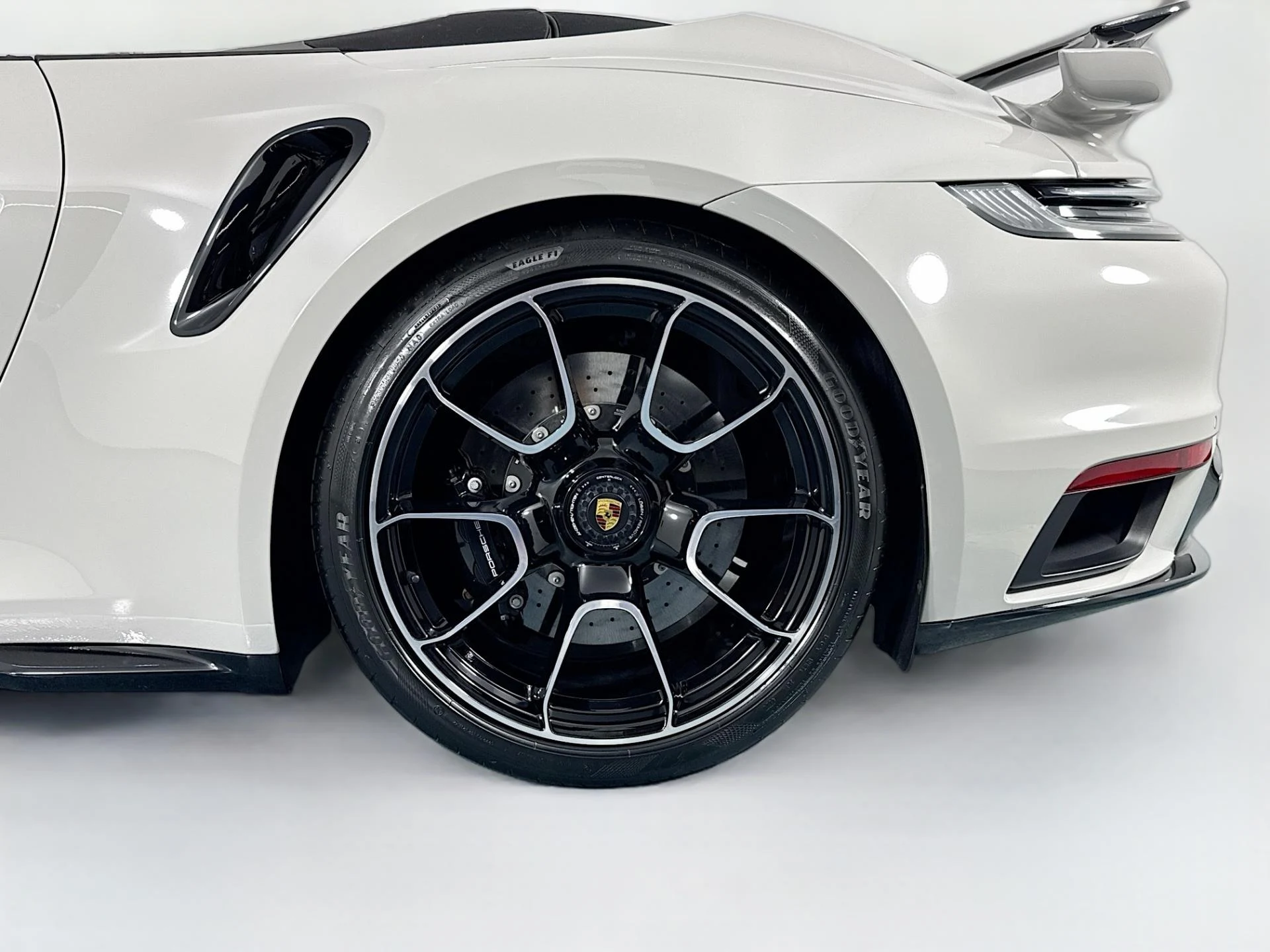 mph029_3956350020_Used_2025_Porsche_911_Turbo_S_1785281645_69fac4204d