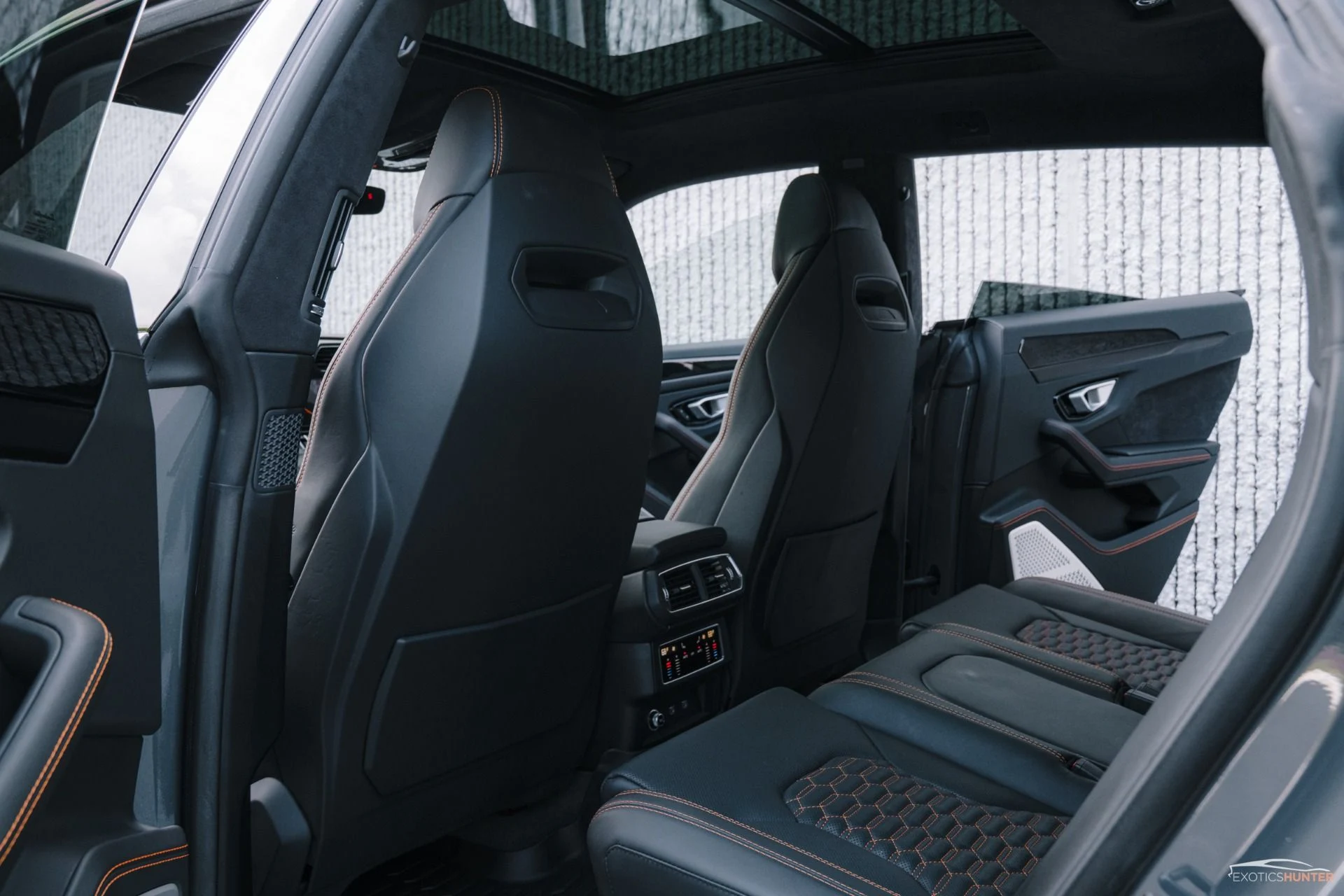 mph029_3957034173_Used_2022_Lamborghini_Urus_Grigio_Telesto_Bang_Olufsen_Sound_1758233423_87e580fc35